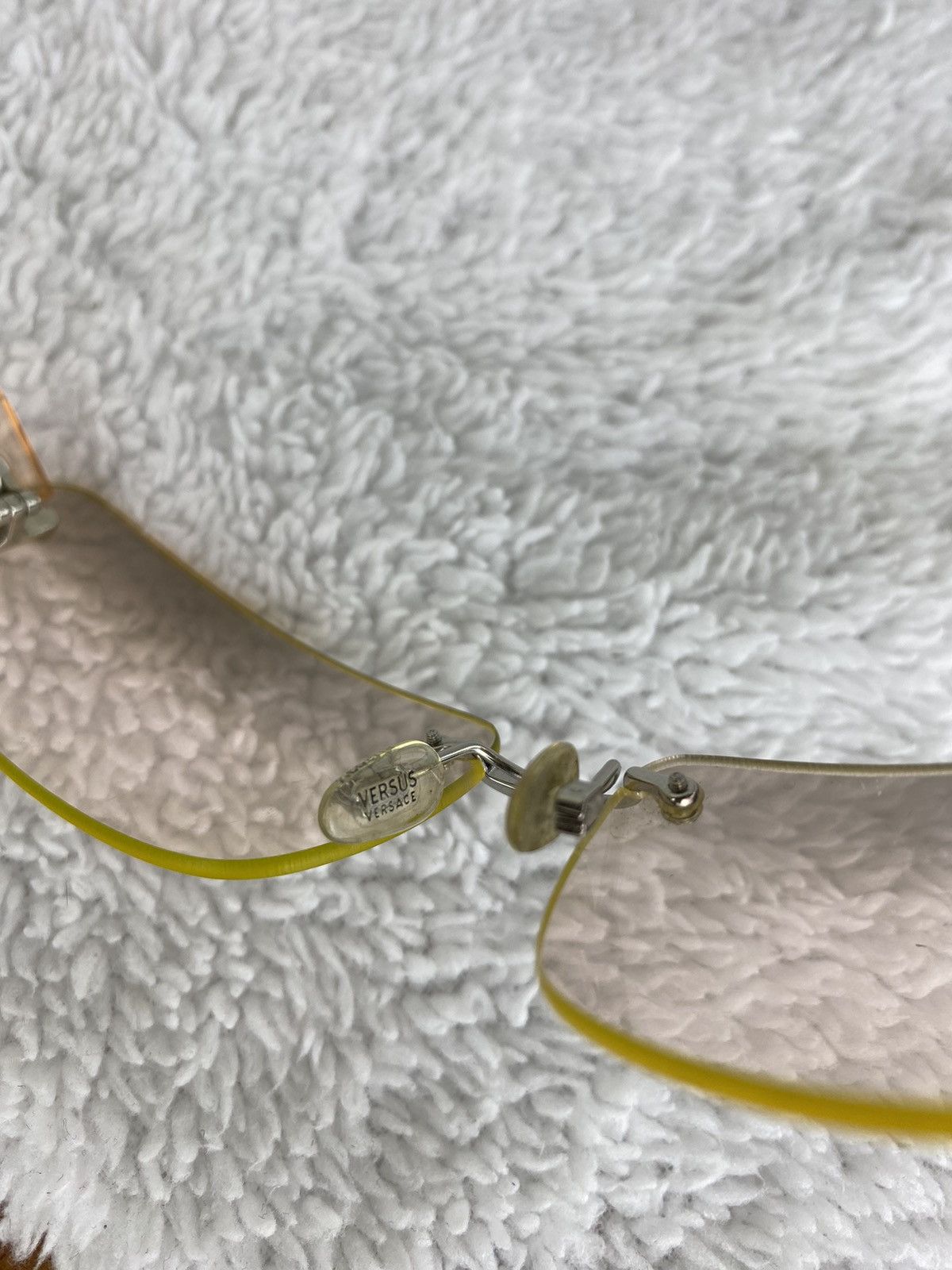 Versus 🔥RARE🔥 Vintage 90s VERSUS by VERSACE Peach Sunglasses Size ONE SIZE - 9 Thumbnail