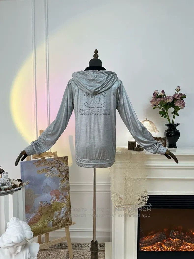 Chanel Chanel Thin silver jacket Size XS / US 0-2 / IT 36-38 - 1 Thumbnail
