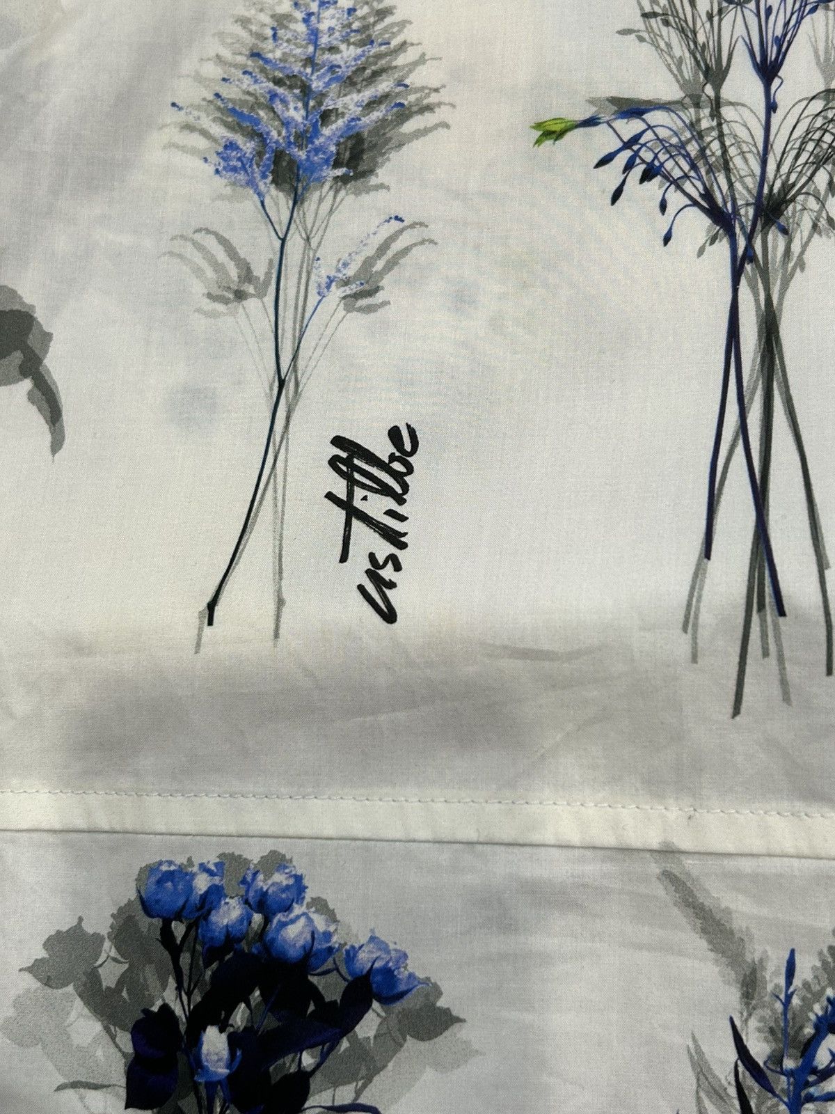 Louis Vuitton LOUIS VUITTON FLORAL PRINTED HOODIE Size US S / EU 44-46 / 1 - 9 Thumbnail