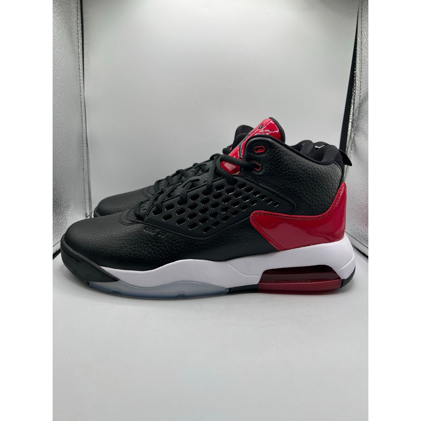 Jordan Brand Air Jordan Maxin 200 “Black Gym Red” size 9 men’s Size US 9 / EU 42 - 1 Thumbnail