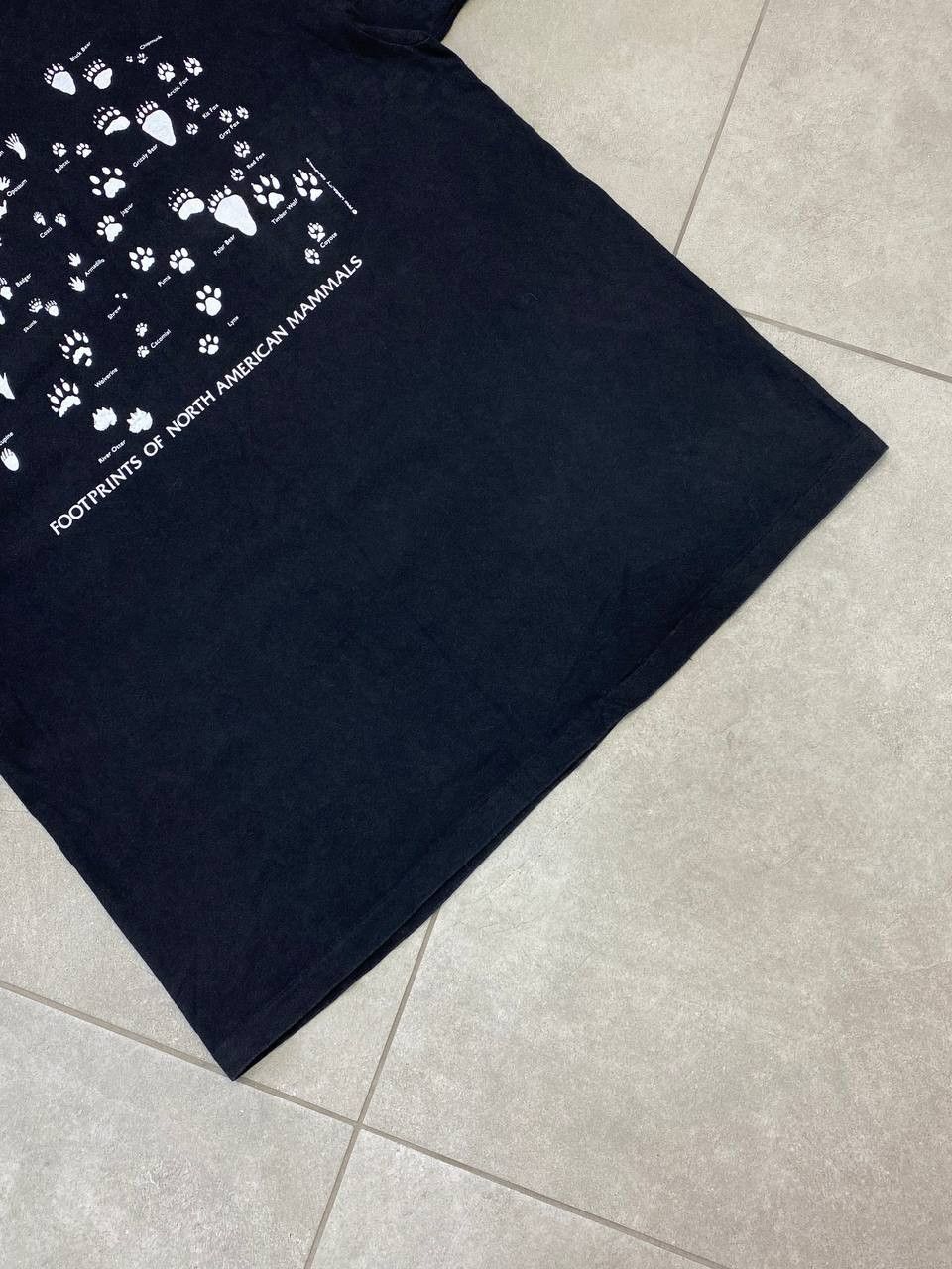 Vintage Vintage Footprints of Mammalas 1990 Liberty Graphics T-Shirt Size US XL / EU 56 / 4 - 5 Thumbnail
