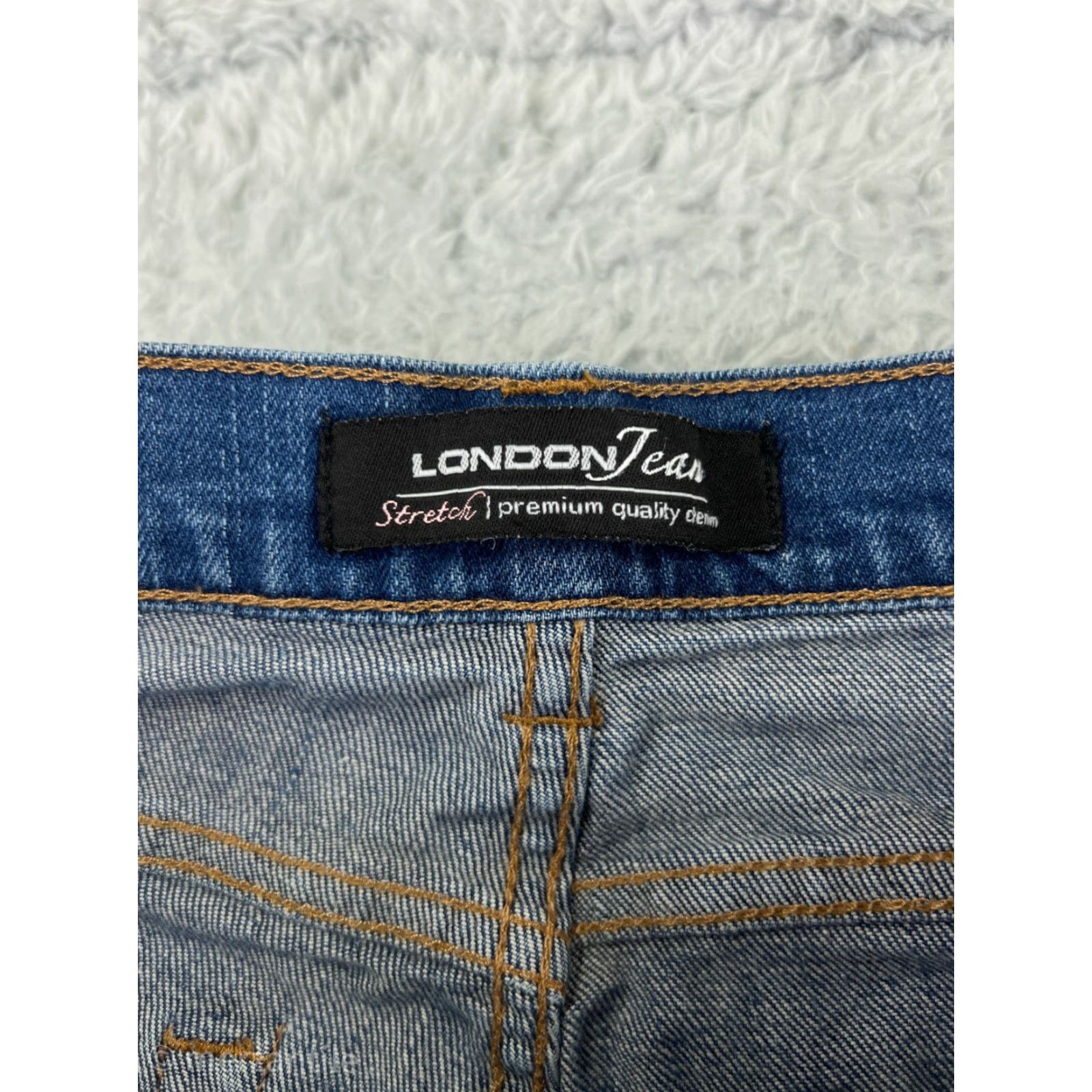 Vintage London Jeans Jeans Blue Denim Flared Button 6 Womens Cotton Blend Stretch Regular 28 Inseam 30 Inseam 5-Pocket Design Size 28" / US 6 / IT 42 - 4 Thumbnail