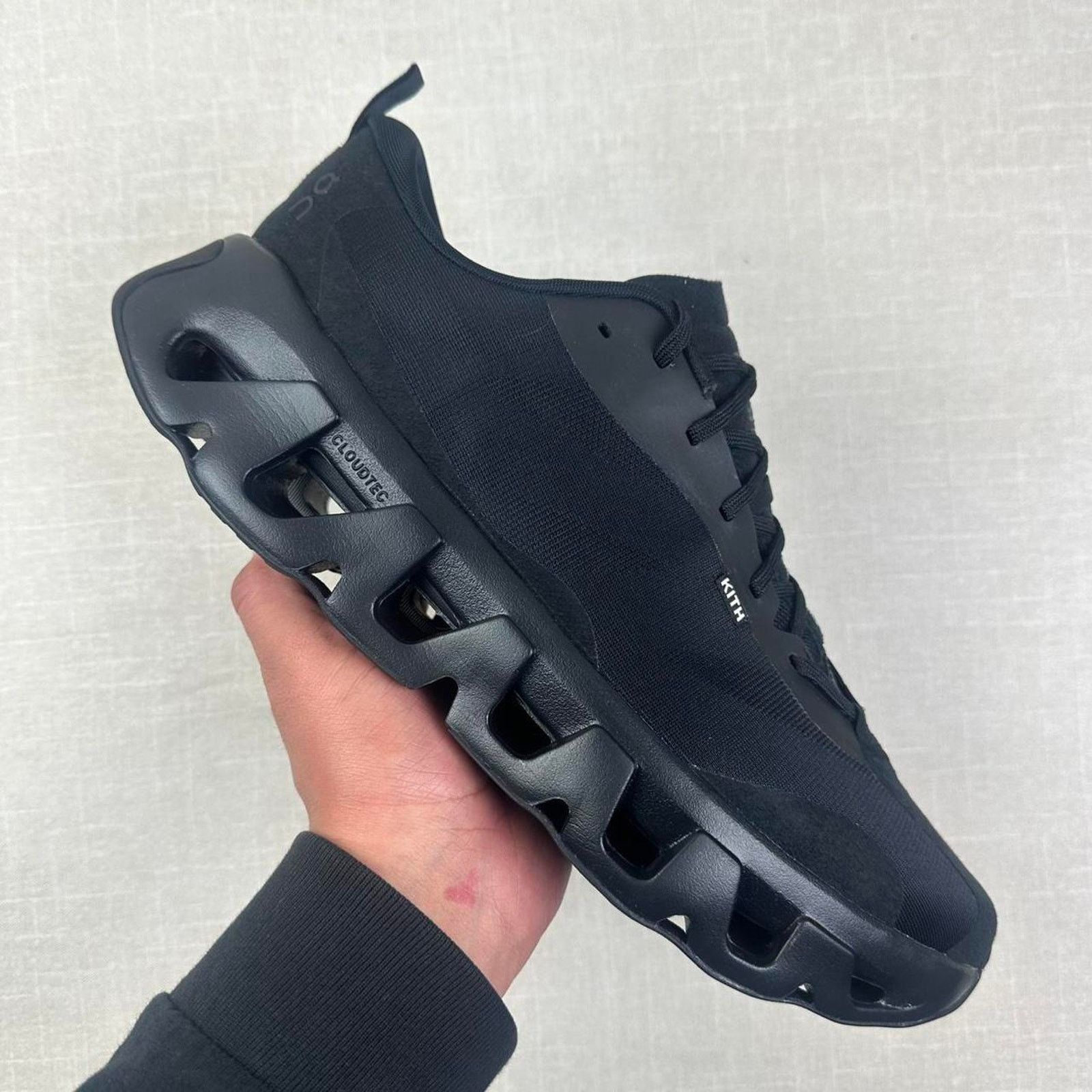 Kith 🖤 Kith x On Running K-Tech 1 "Black" 9M Size US 9 / EU 42 - 1 Thumbnail