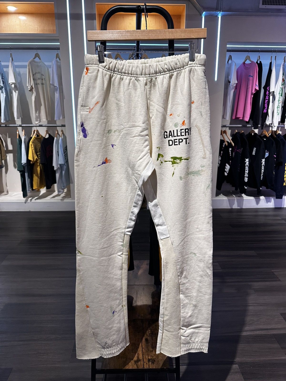 image of Gallery Dept. Cream White Flare Sweatpants, Men's (Size 36)