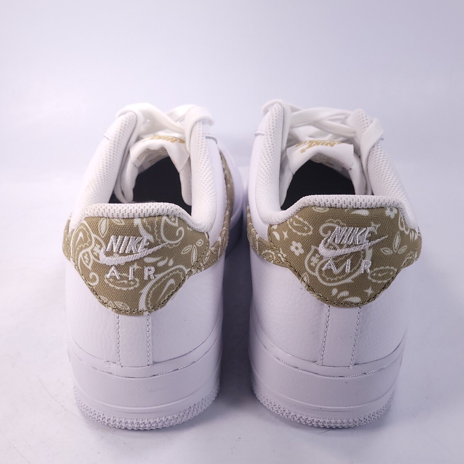 Nike Nike Air Force 1 '07 ESS Shoe Women Size 11 DJ9942-101 White Size US 11 / IT 41 - 3 Thumbnail