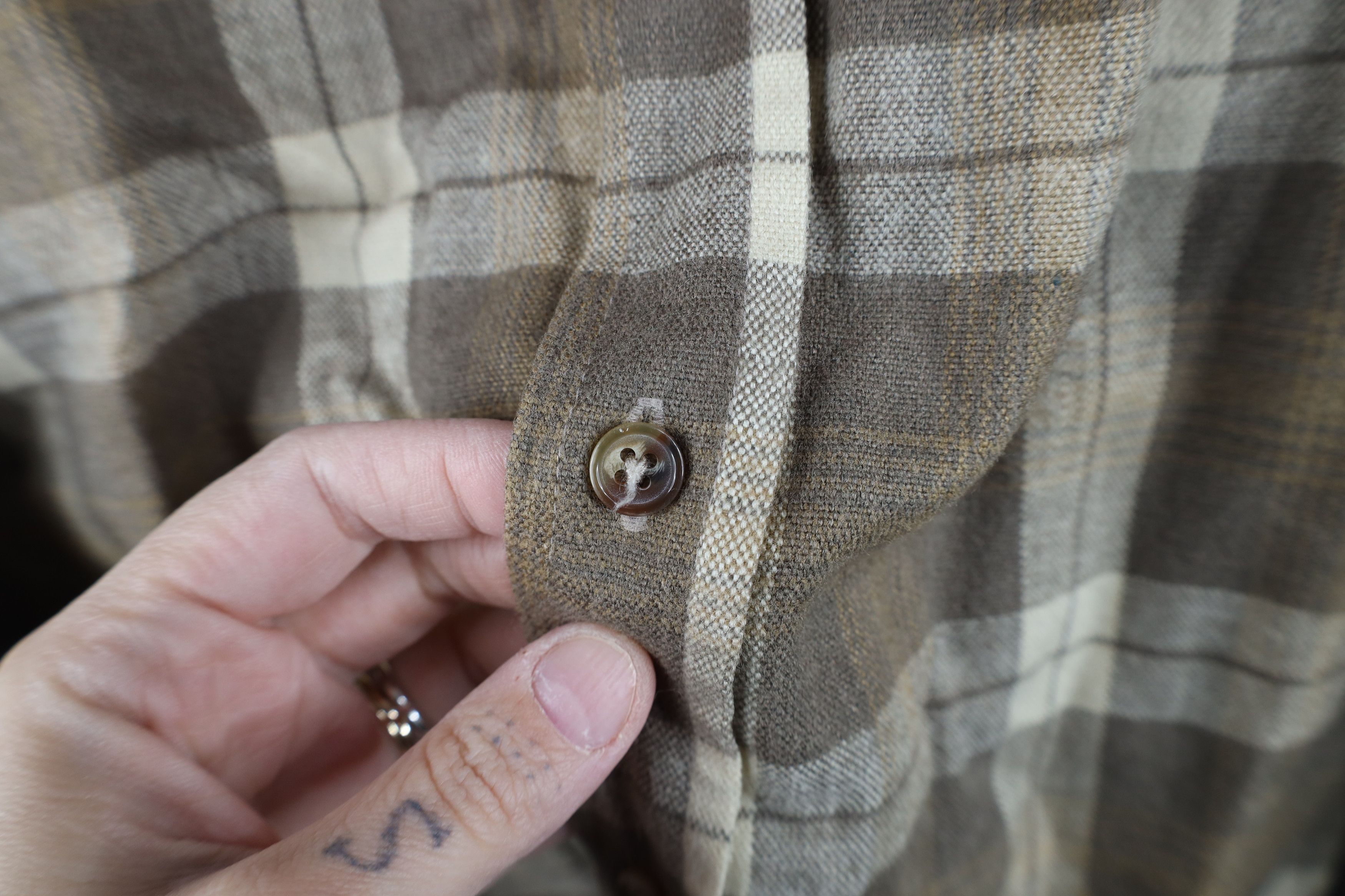 Vintage Vintage 90s Streetwear Knit Double Pocket Button Shirt Size US M / EU 48-50 / 2 - 4 Thumbnail