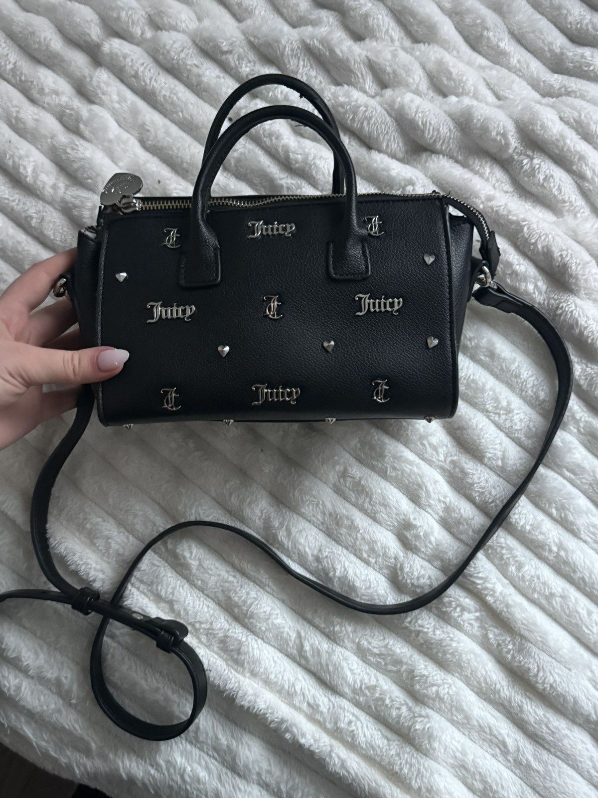 Juicy Couture Juicy Couture Black Faux Leather Barrel Bag Silver Studded Size ONE SIZE - 7 Thumbnail