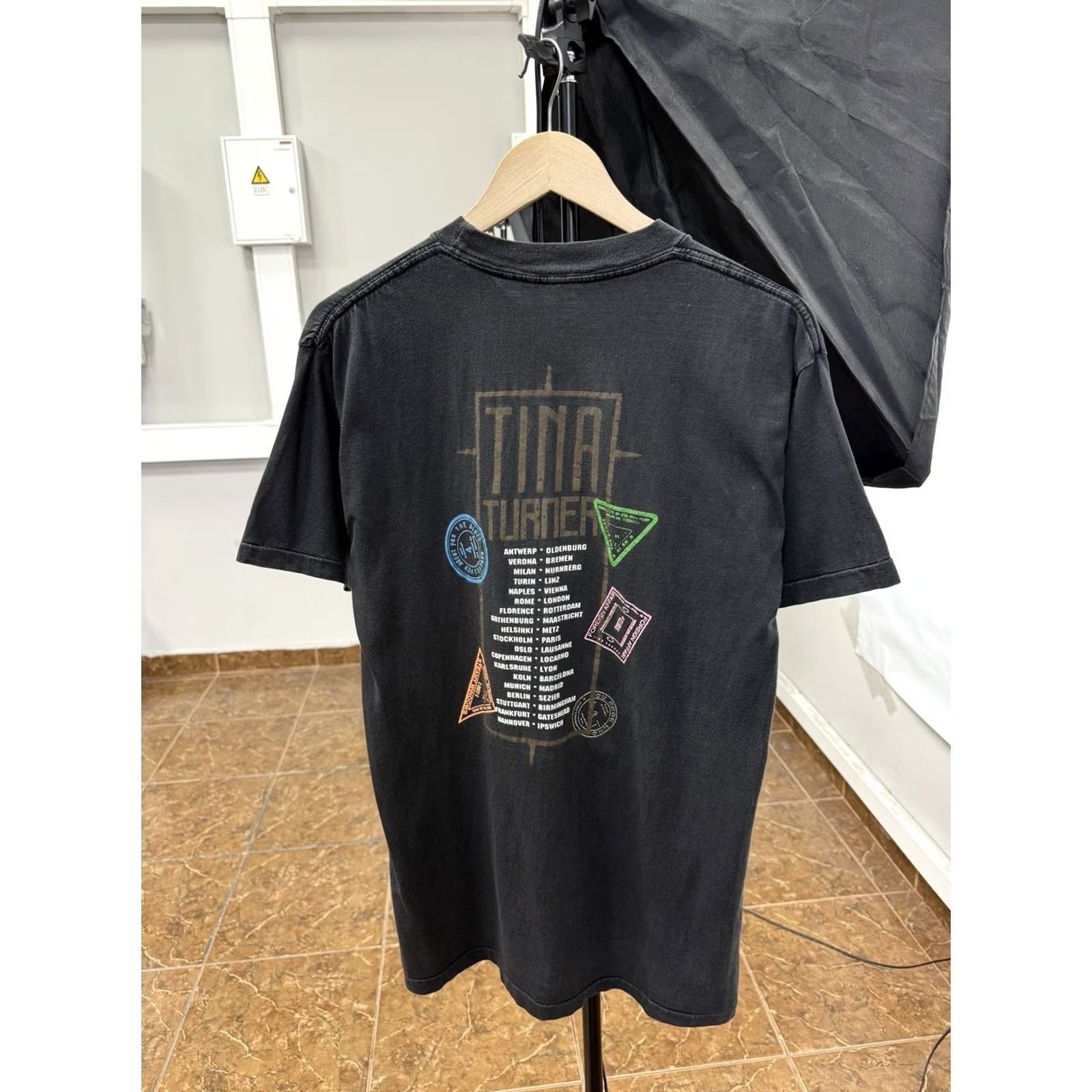 Etro VINTAGE Tina Turner Foreign Affair Tour T-Shirt 80s Black M Mens T-Shirt Size US M / EU 48-50 / 2 - 2 Thumbnail