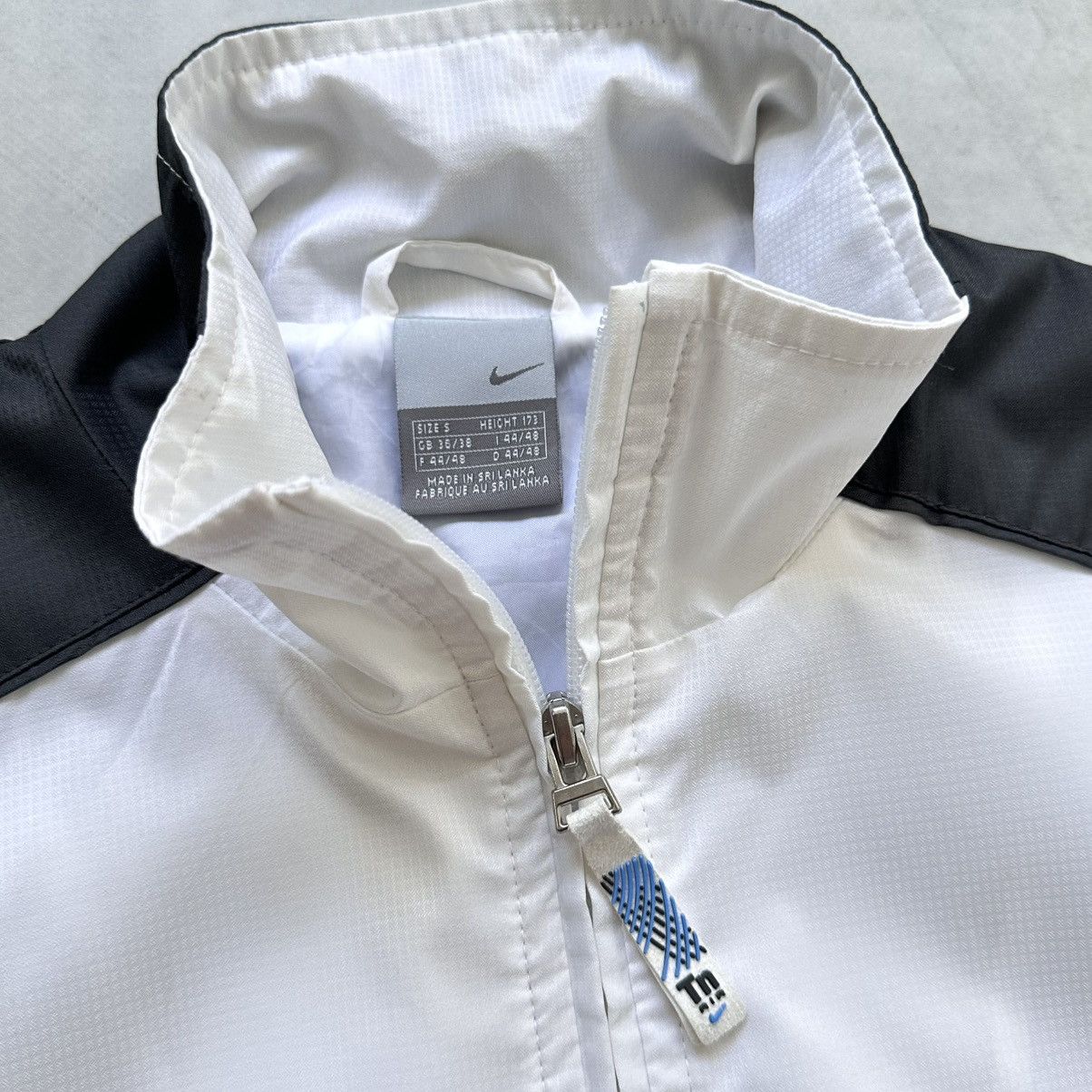 Nike 00s Nike TN Plus AirMax Vintage Nylon Track Jacket Drill Size US S / EU 44-46 / 1 - 12 Thumbnail
