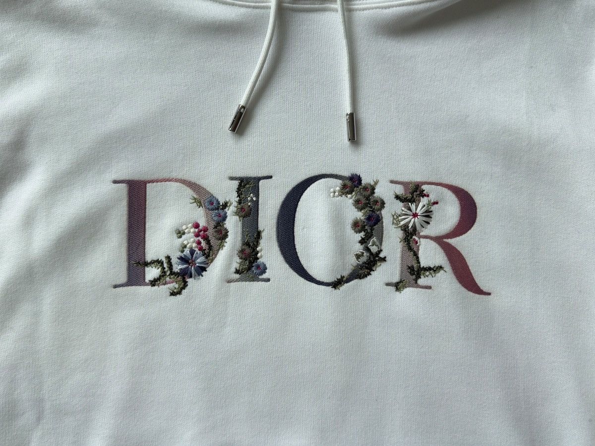 Dior Dior Flower Embroidered Logo White Sweatshirt Hoodie Size US XL / EU 56 / 4 - 6 Thumbnail