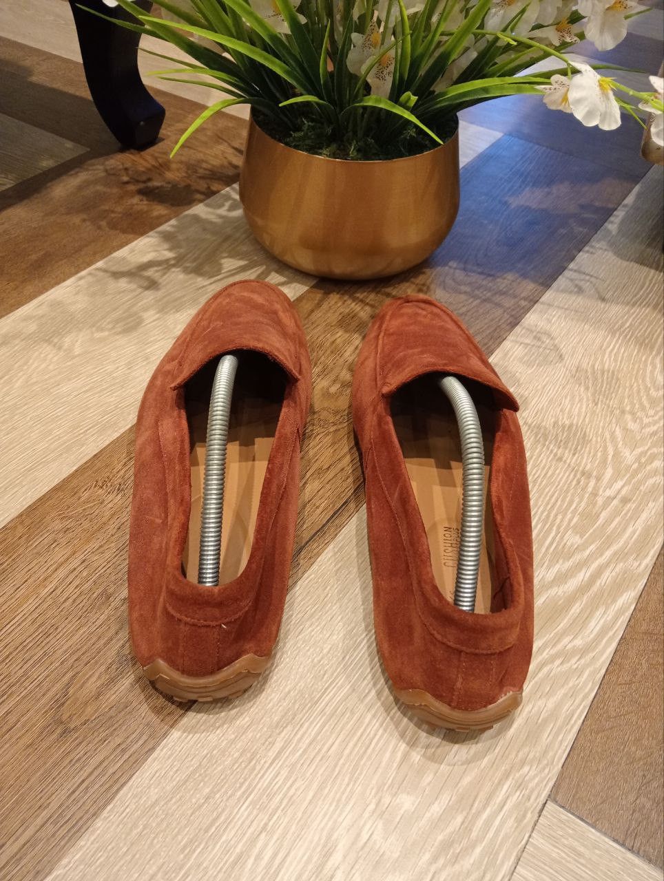 Clarks CLARKS CUSHION PLUS SUEDE LEATHER SHOES - BRICK SIZE 9.5 US Size US 9.5 / EU 42-43 - 6 Thumbnail