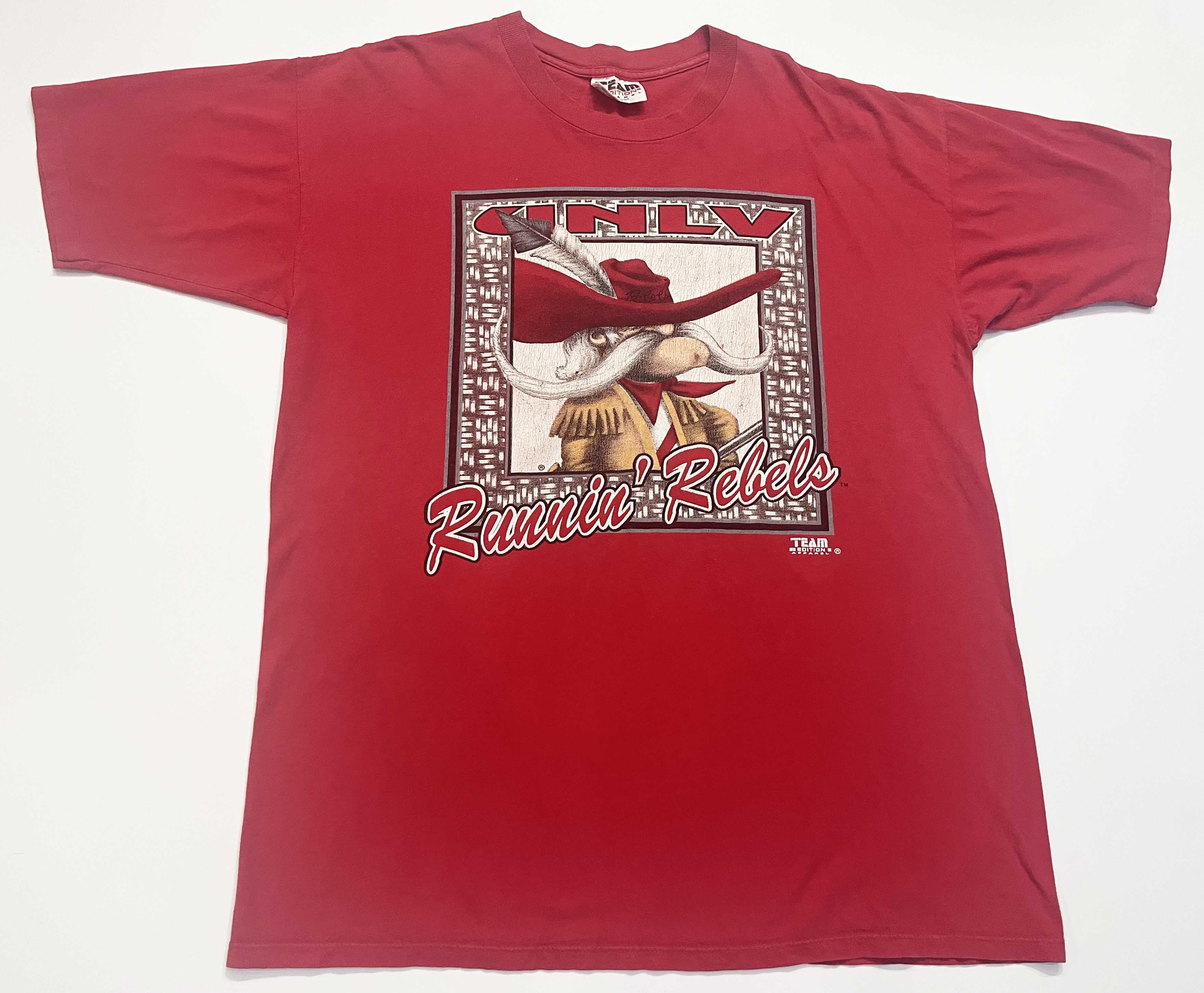 NCAA Vintage Team Edition UNLV Runnin' Rebels NCAA T-Shirt Size US XL / EU 56 / 4 - 1 Thumbnail