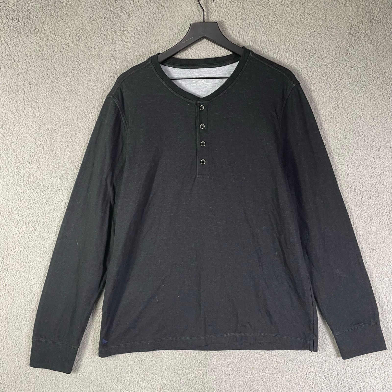 UNTUCKit UNTUCKit Men’s Black Long Sleeve Henley Shirt Size Large Size US L / EU 52-54 / 3 - 7 Thumbnail
