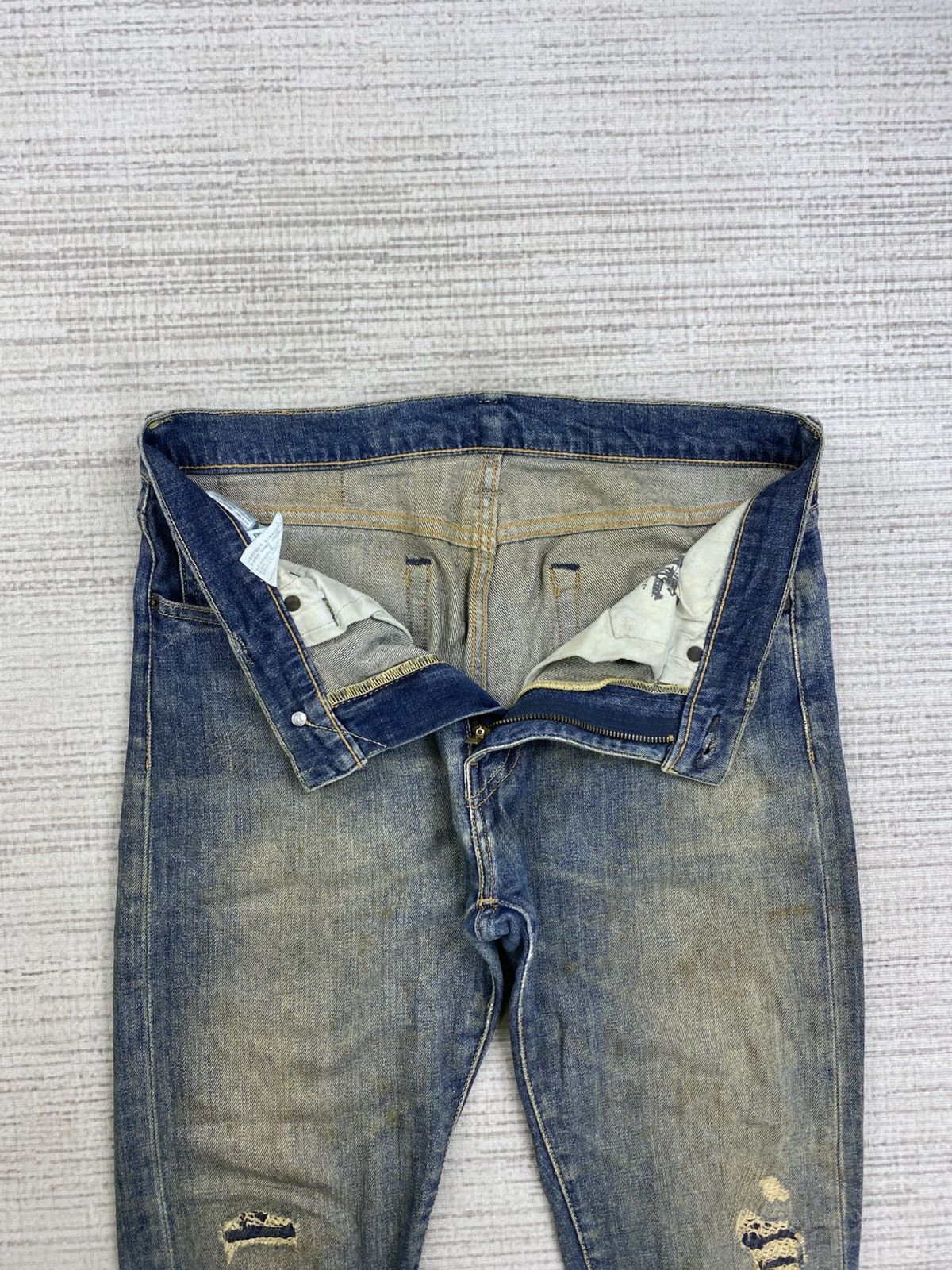Levi's Vintage Levi’s 519 Distressed Denim Pants Size US 31 - 7 Thumbnail