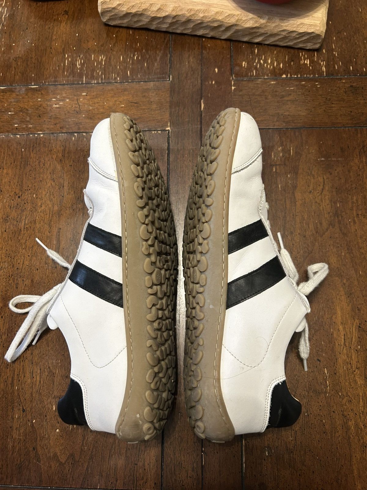 Other Koel Ilo Men’s Leather Barefoot Sneaker Size US 11 / EU 44 - 4 Thumbnail