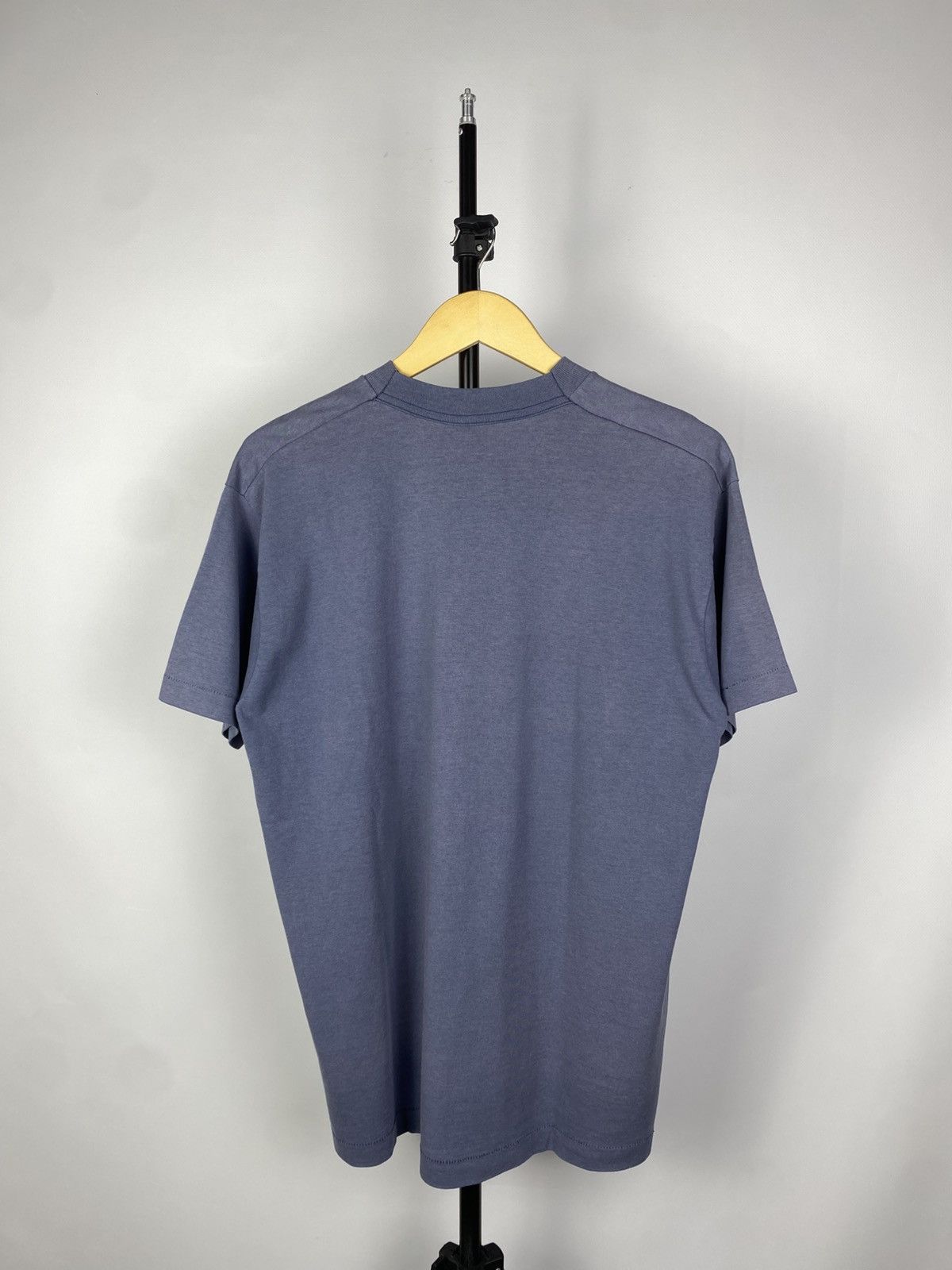 Vintage Vintage 90s Art LANZAROTE Faded Print Logo Surf USA T shirt Size US L / EU 52-54 / 3 - 6 Thumbnail