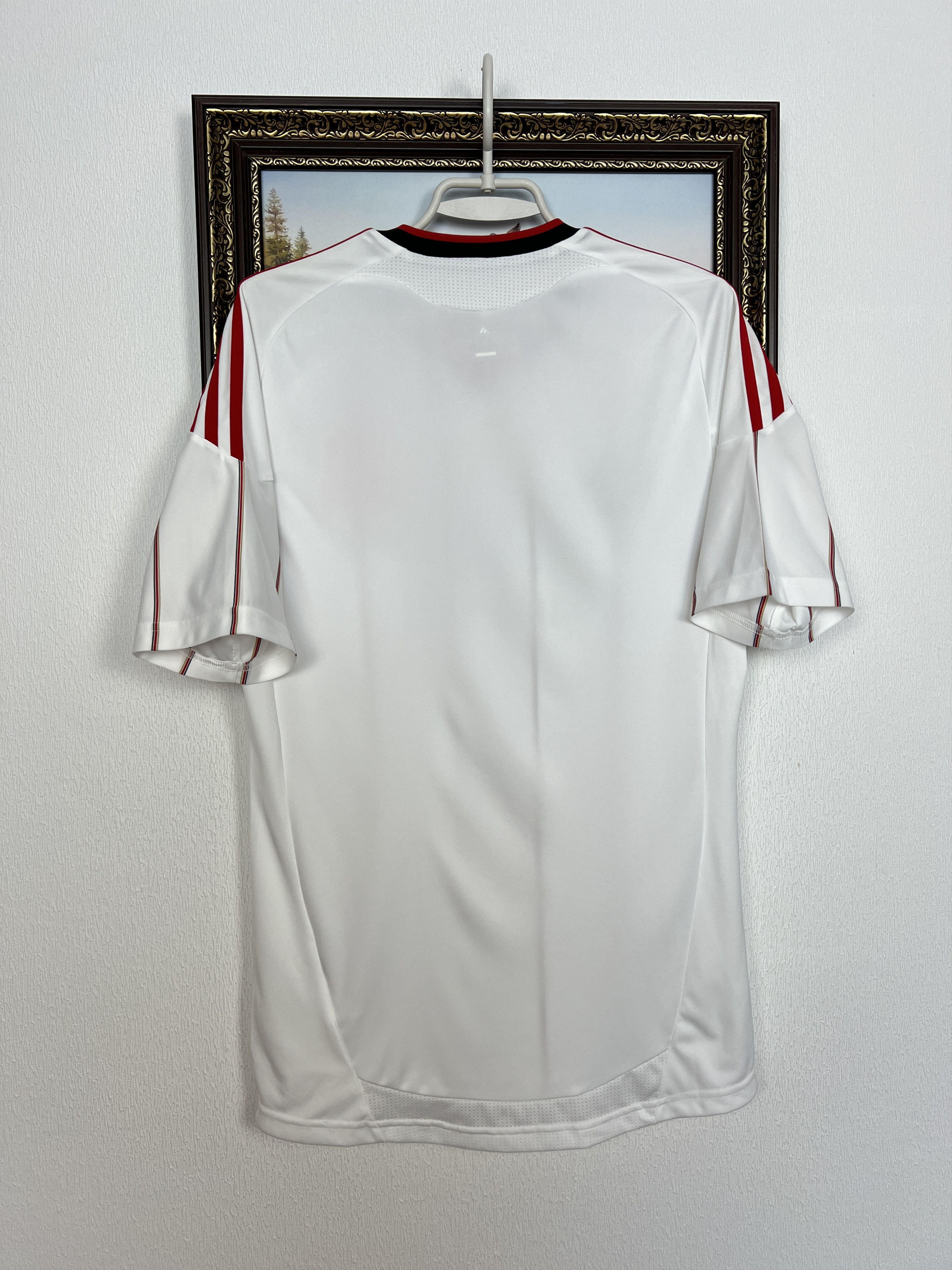 Nike Liverpool Away football shirt 2010 Soccer Jersey Trikot Rare Size US L / EU 52-54 / 3 - 9 Thumbnail