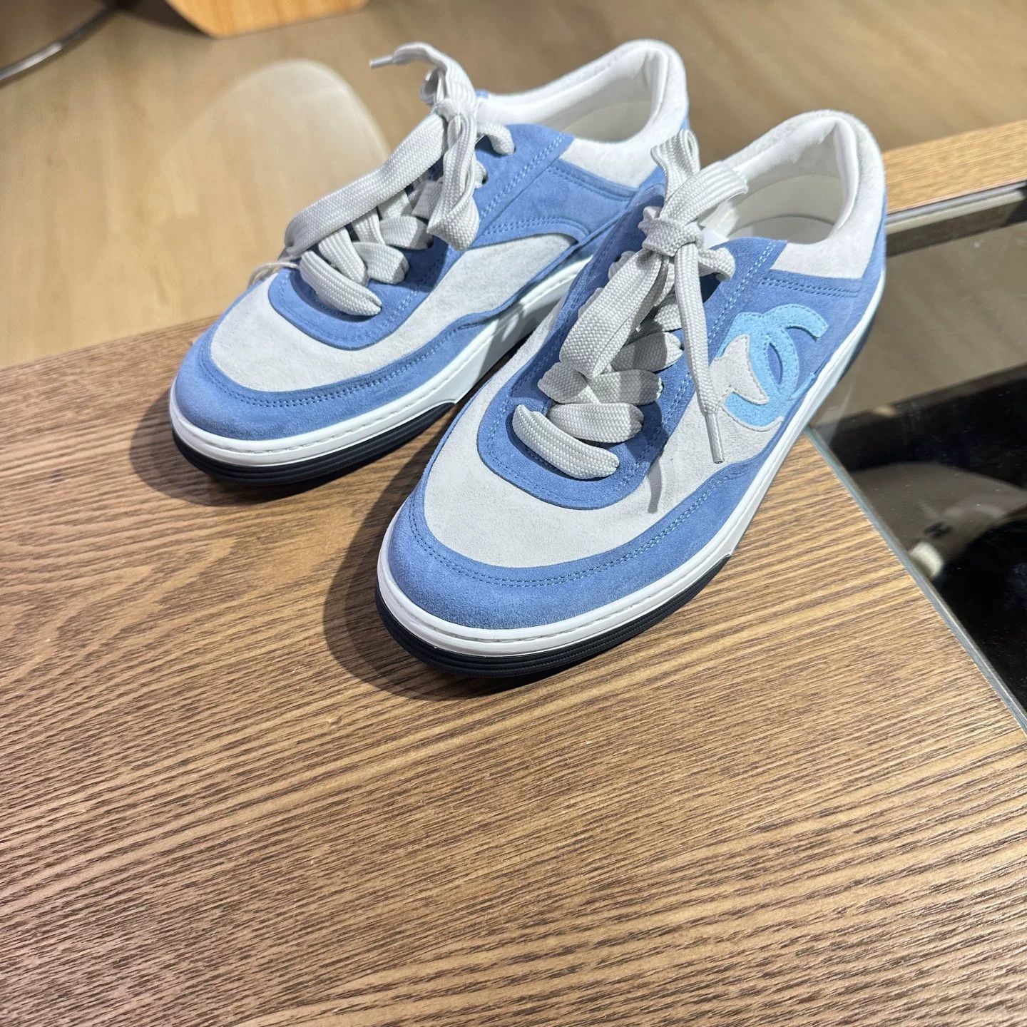 Chanel Chanel Retro Blue Lowtop Sneakers 5.5 Men Size US 5.5 / EU 38 - 1 Thumbnail