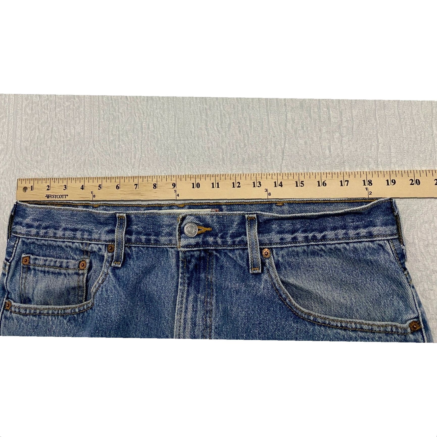 Levi's VINTAGE Levi's 516 Slim Fit Jeans Mens 38x34 Blue 9 0s Light Wash Denim 5-Pocket Zip Button Regular Slim Straight 34 Inseam Cotton Logo Size US 38 / EU 54 - 7 Thumbnail