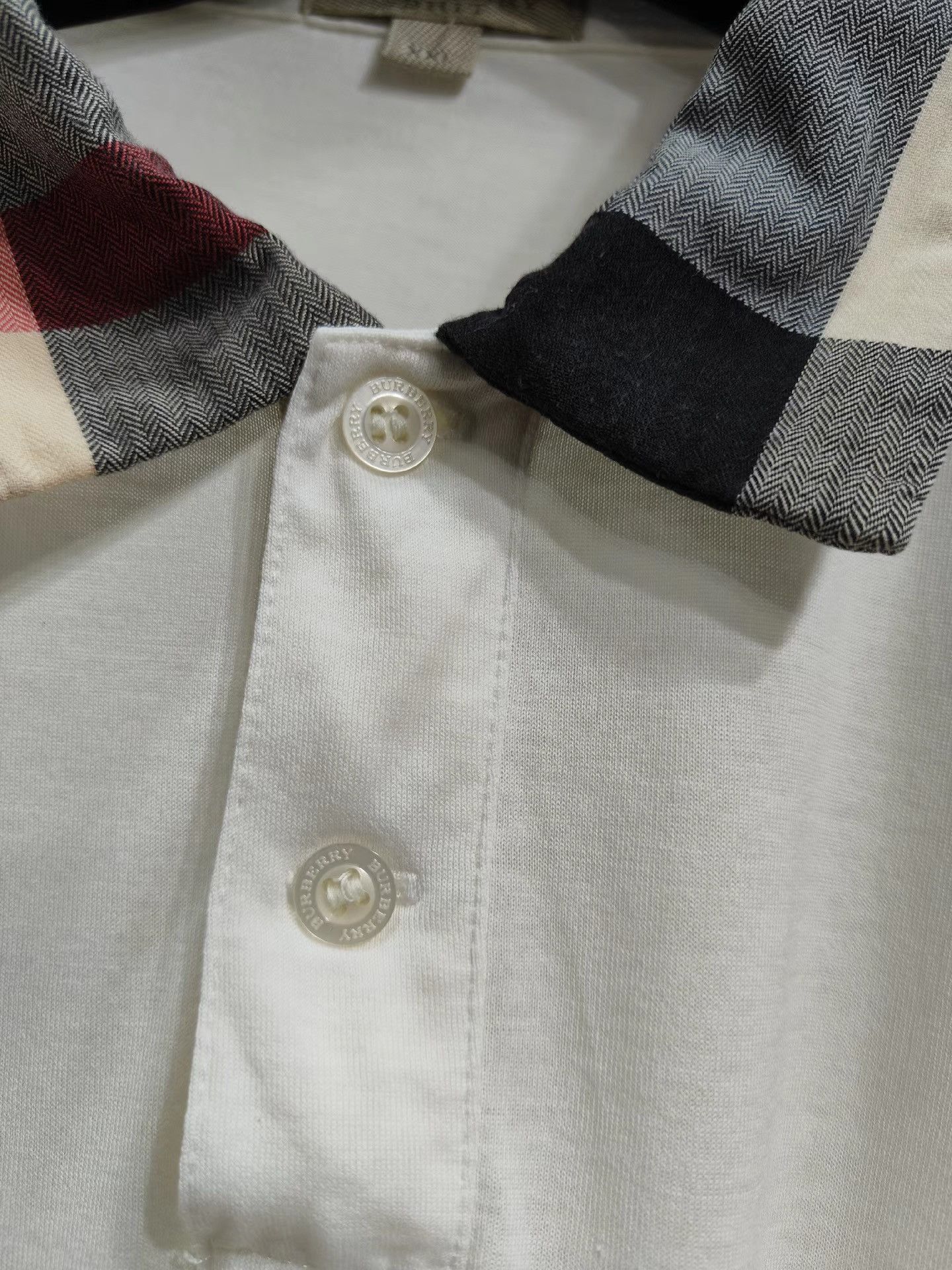 Burberry BURBERRY Men's White Short Sleeve Top K29 Size US XXL / EU 58 / 5 - 4 Thumbnail