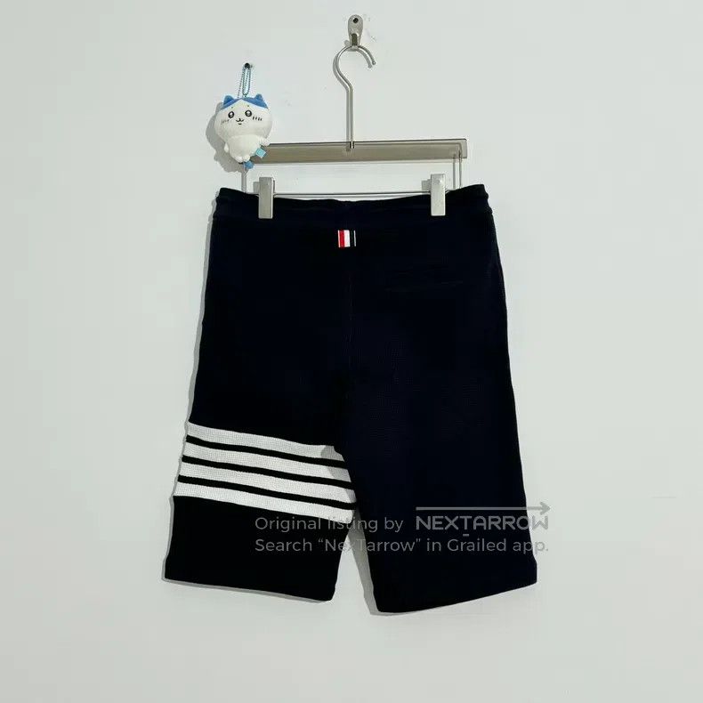 Thom Browne Thom Browne size 2 Navy Waffle Knit Shorts Size US 28 / EU 44 - 1 Thumbnail