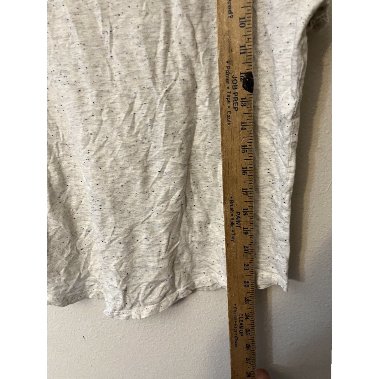 H&M H&M Brand T-Shirt Women Classic Fit Cotton Short Sleeve Round Neck Gray Solid Jersey Logo Accents Basic Style All Seasons Casual Colorful Color Gray M Size M / US 6-8 / IT 42-44 - 4 Thumbnail