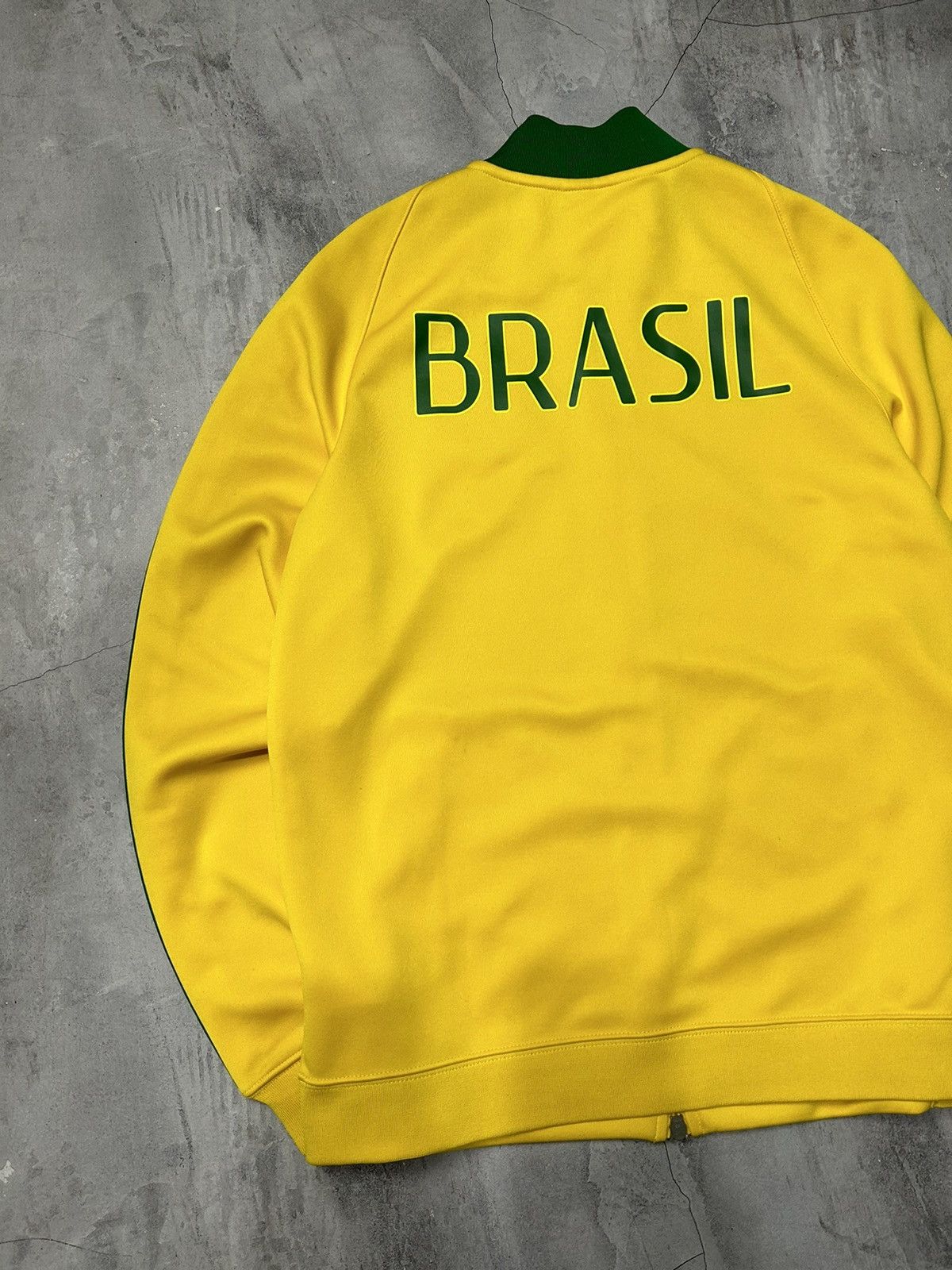 Nike Vintage Nike Brazil Soccer Zip Sweatshirt Track Football Size US M / EU 48-50 / 2 - 6 Thumbnail