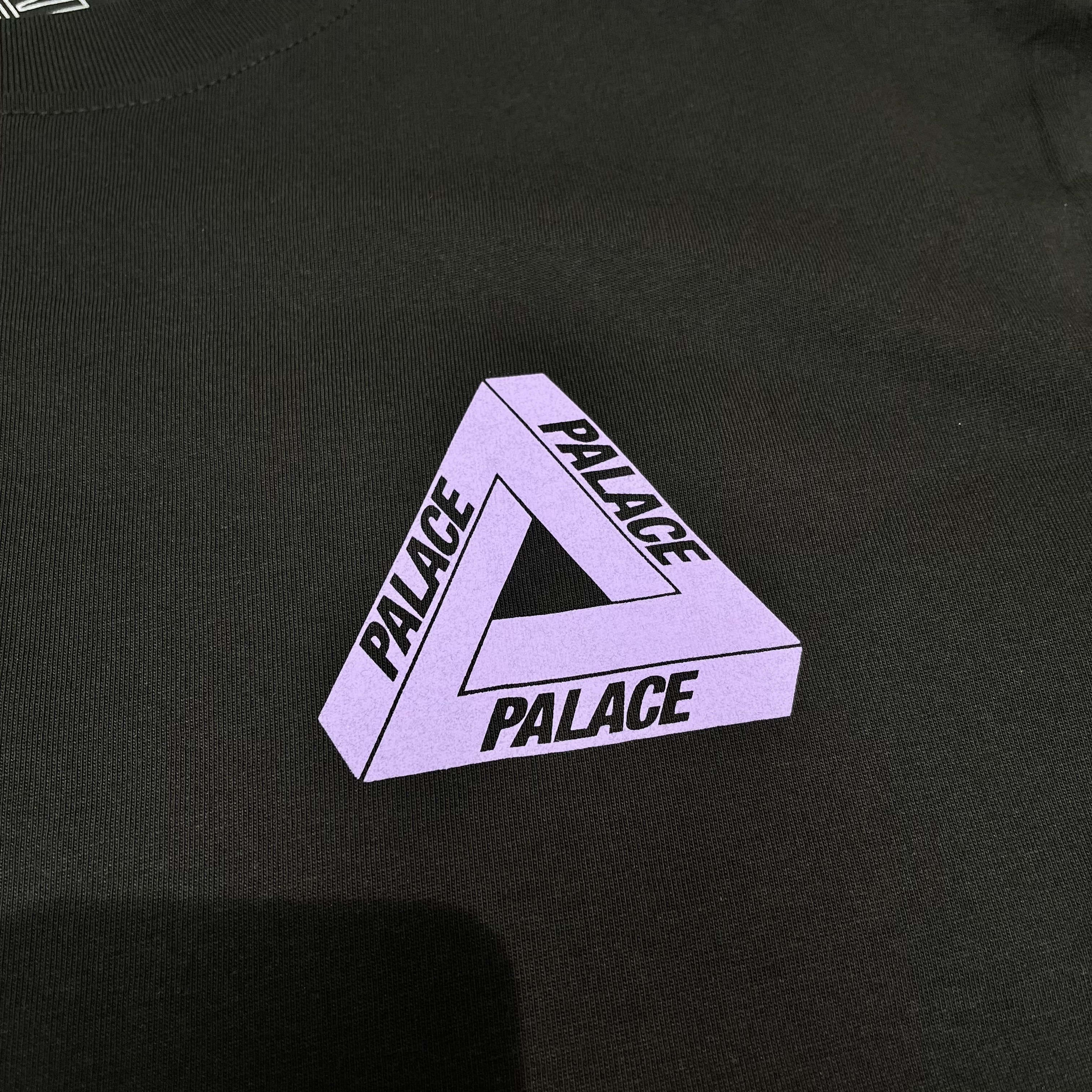 Palace Palace Tri-To-Help Tee Black/Lilac Size US XL / EU 56 / 4 - 3 Thumbnail