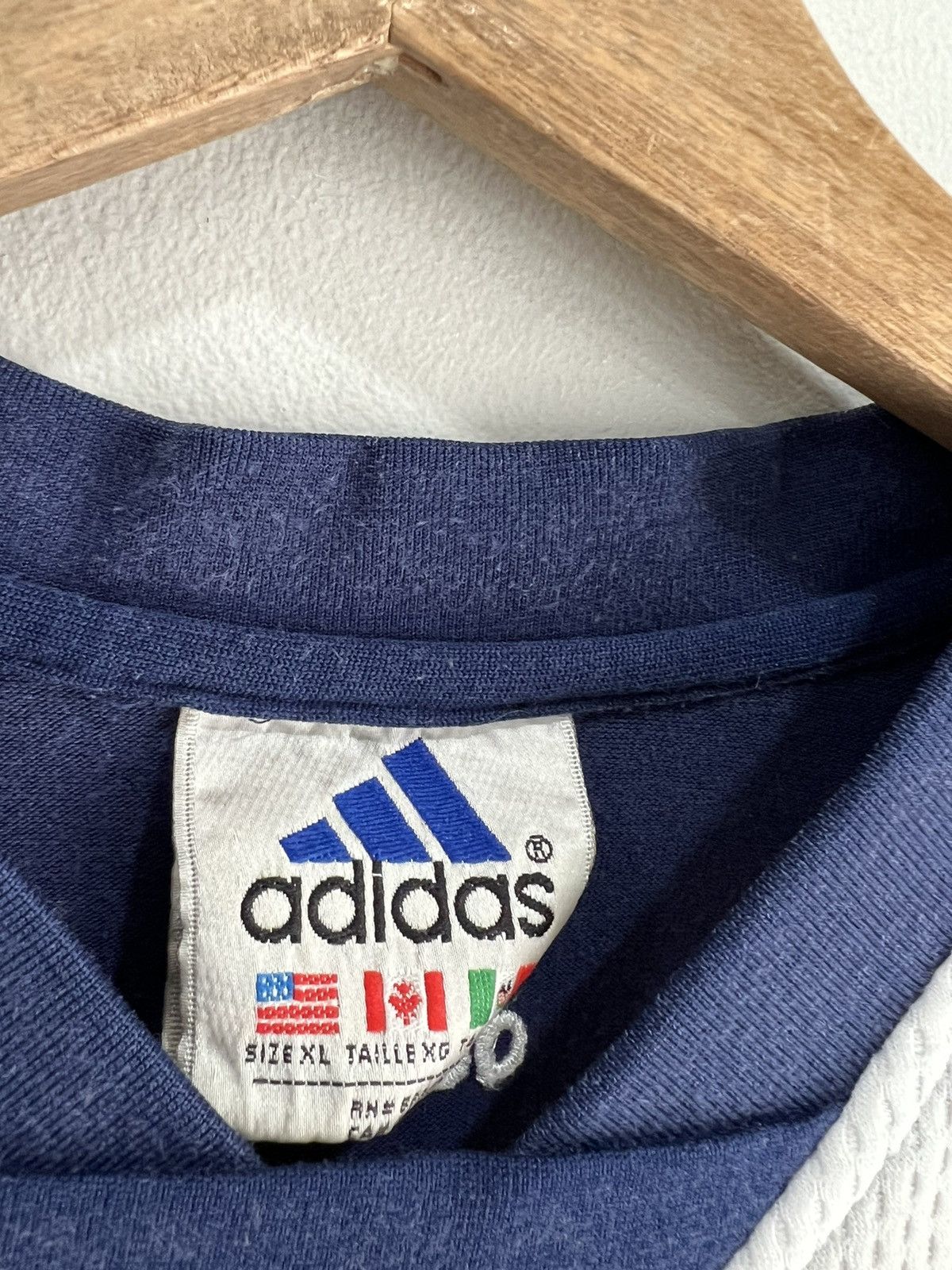 Adidas Vintage Adidas Tee Shirt Size US XL / EU 56 / 4 - 5 Thumbnail