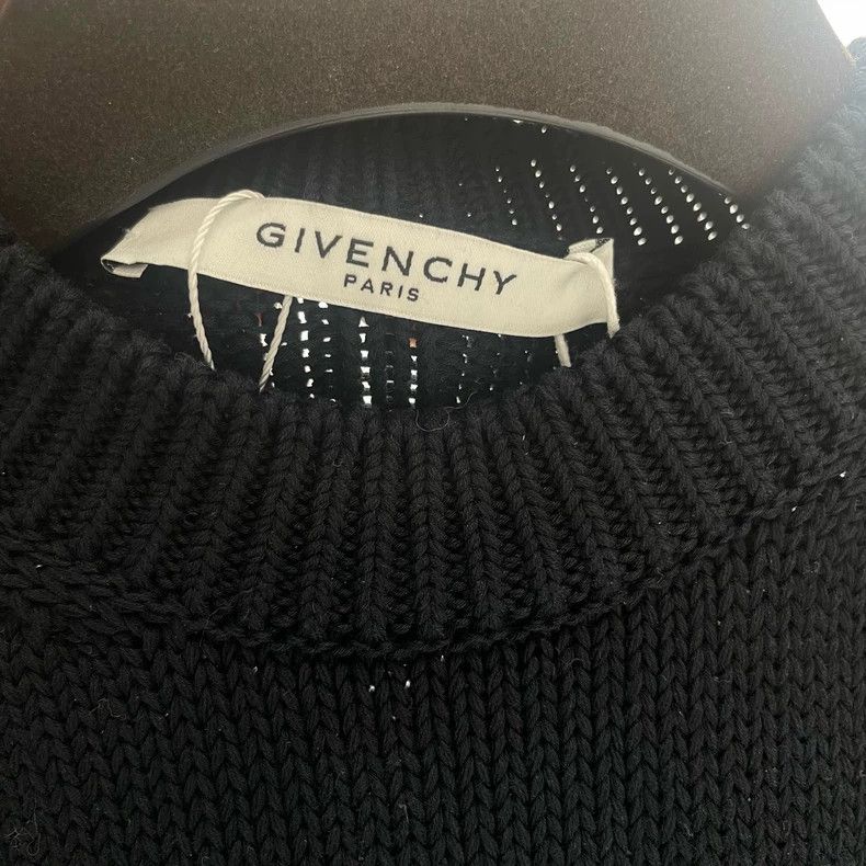 Givenchy Givenchy Chest Logo Embroidered Knit Black Sweater YY Size US S / EU 44-46 / 1 - 6 Thumbnail