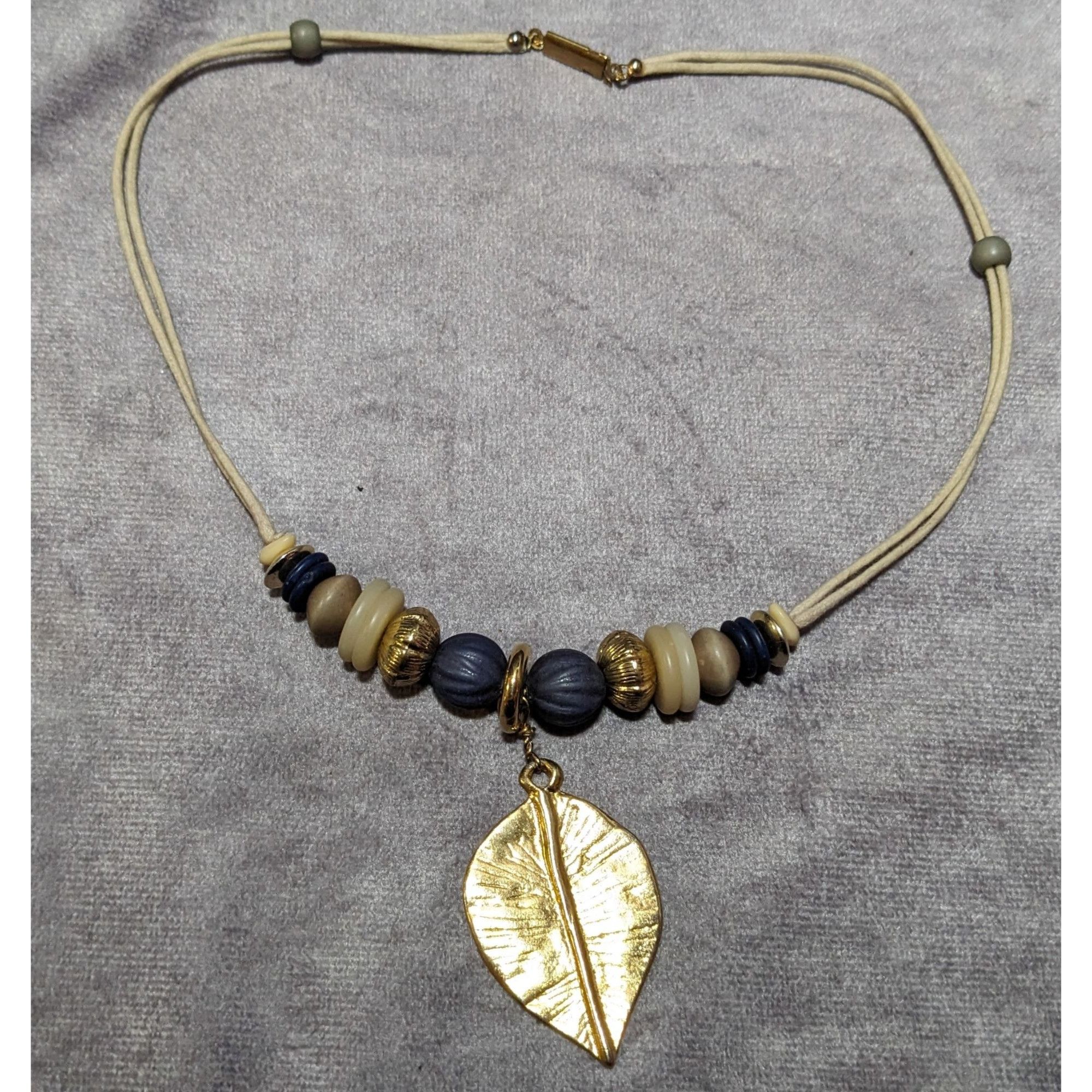 Other Hippie Bohemian Gold Tone Leaf Pendant Beaded Nature Inspire Size ONE SIZE - 6 Thumbnail
