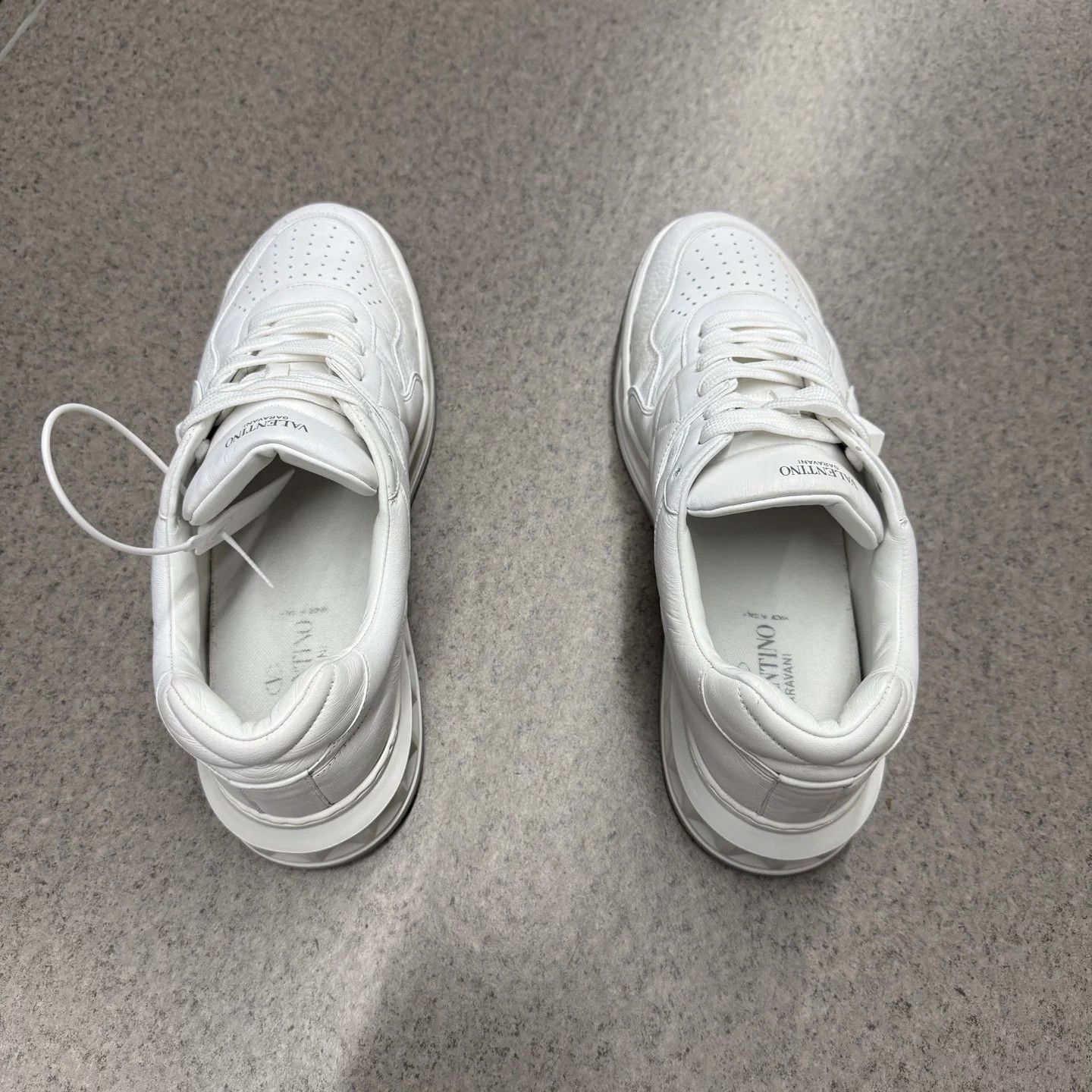 Valentino Valentino Garavani One Stud White 43 Good Size US 10 / EU 43 - 8 Thumbnail