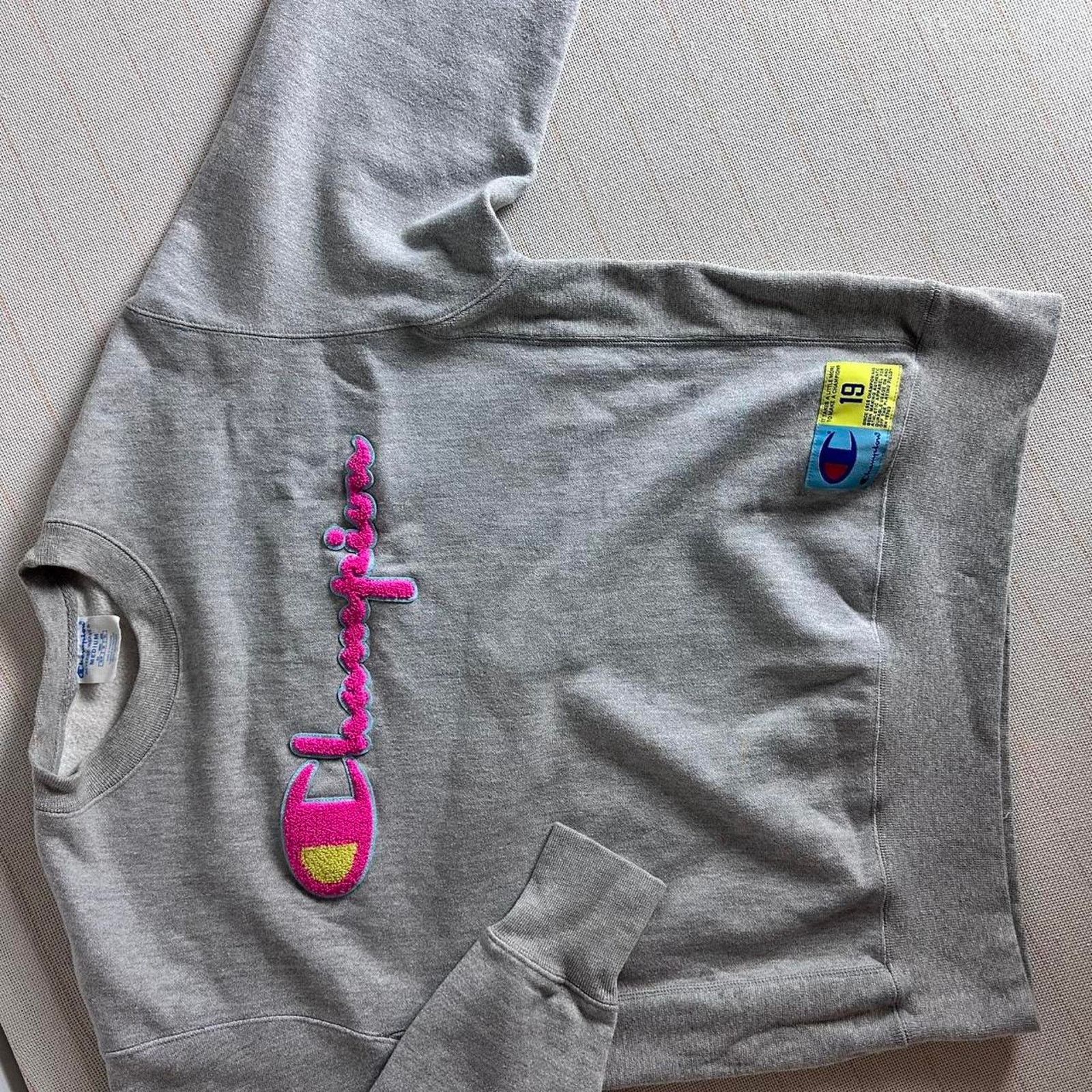 Champion Champion Limited Edition Reverse Weave Crewneck Pink Logo Size M / US 6-8 / IT 42-44 - 2 Thumbnail
