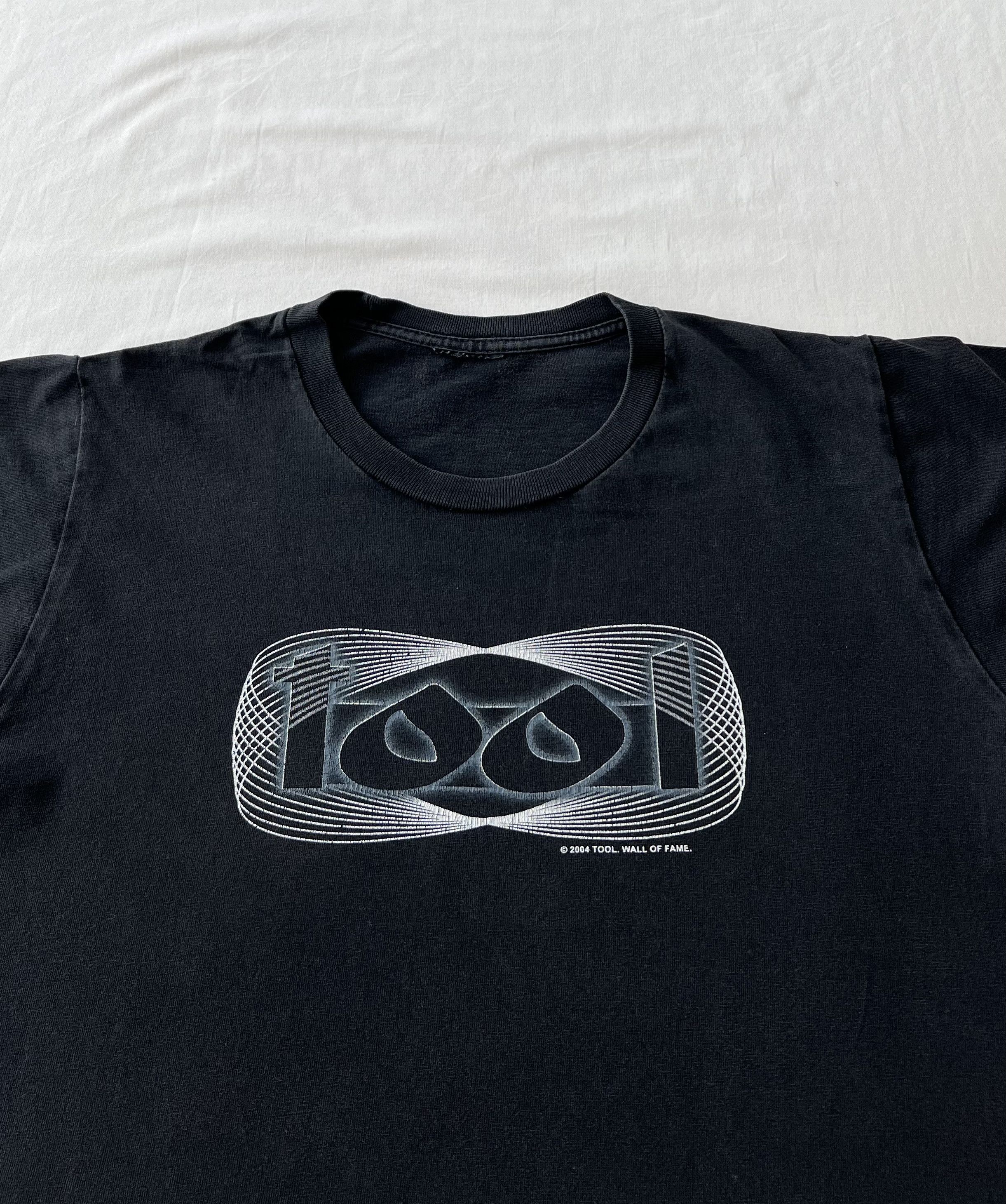 Band Tees Vintage 2004 Tool Rock Band Hypnosis Flame Black T-shirt Size US S / EU 44-46 / 1 - 5 Thumbnail