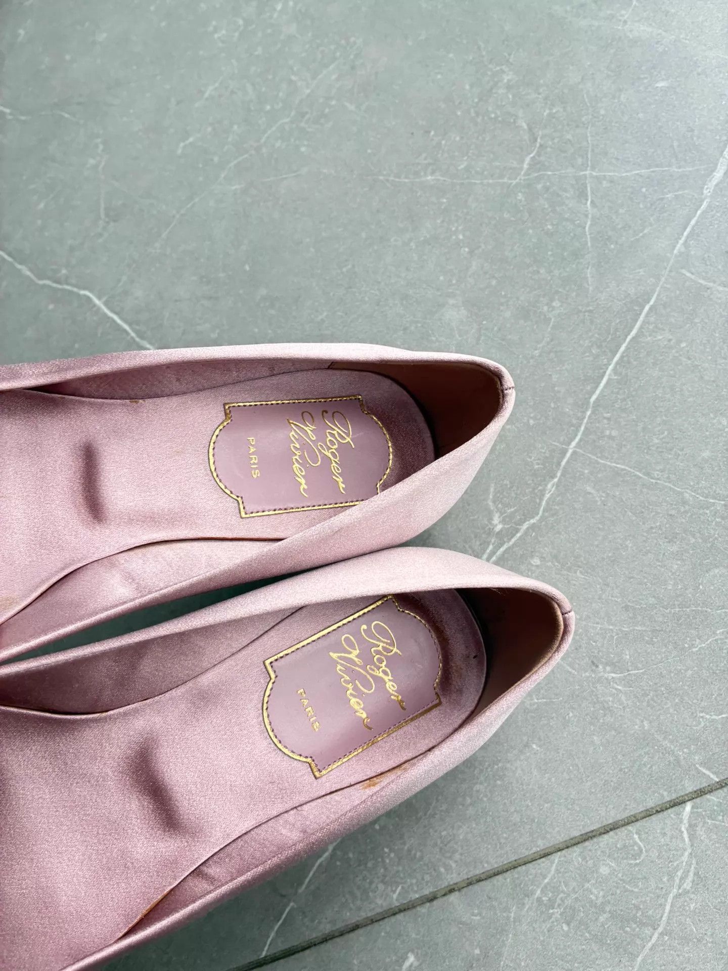 Roger Vivier Roger Vivier Pink Satin Sq Crystal Buckle Pumps 36 Size US 5.5 / IT 35.5 - 5 Thumbnail