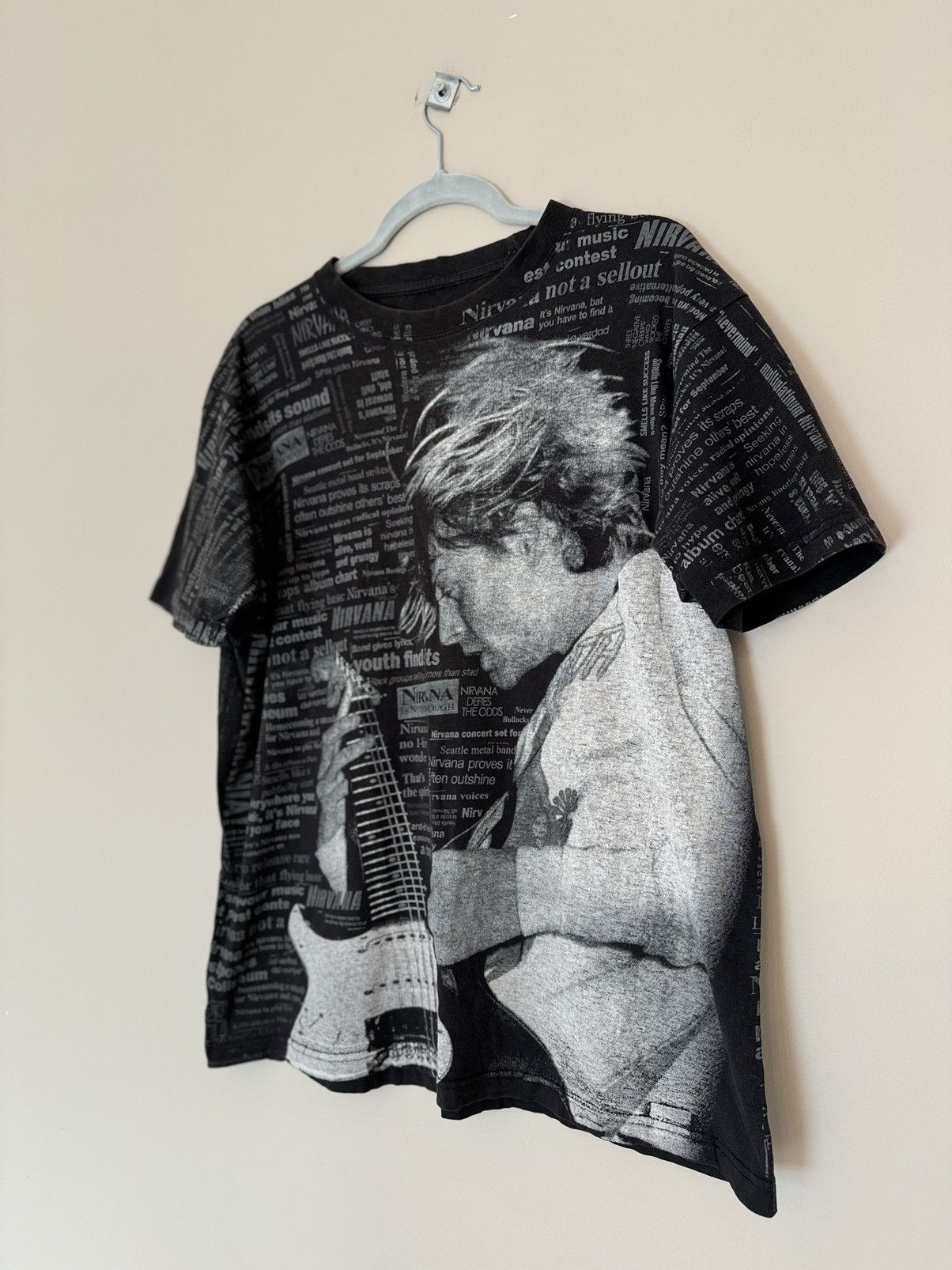 Nirvana Nirvana Kurt Cobain over print 90s 80 t shirt vintage Size US L / EU 52-54 / 3 - 2 Thumbnail