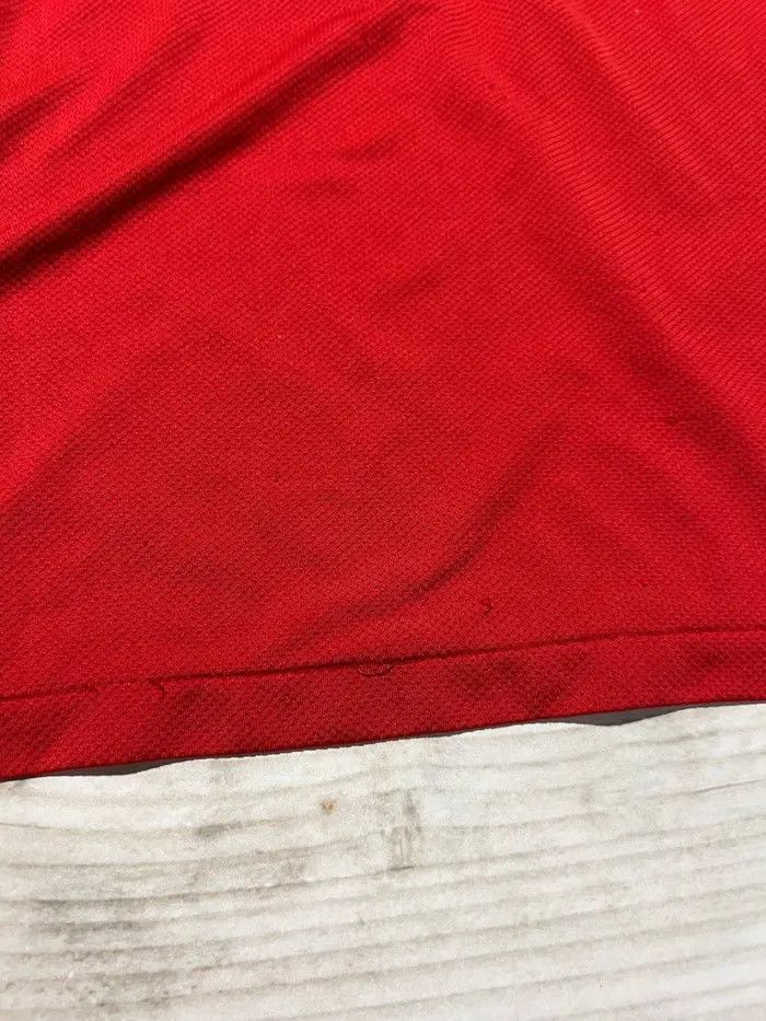 Nike Nike Manchester United 2011 2012 Young #18 Home Shirt Jersey Size US M / EU 48-50 / 2 - 14 Thumbnail