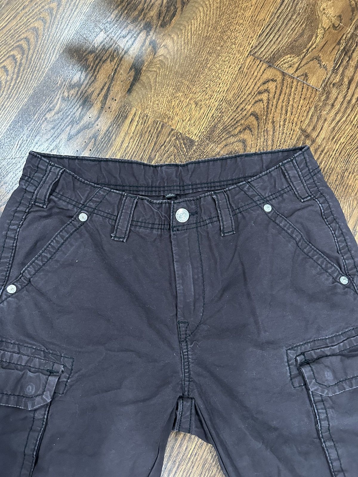 True Religion True Religion Cargo Shorts Size US 32 / EU 48 - 2 Thumbnail