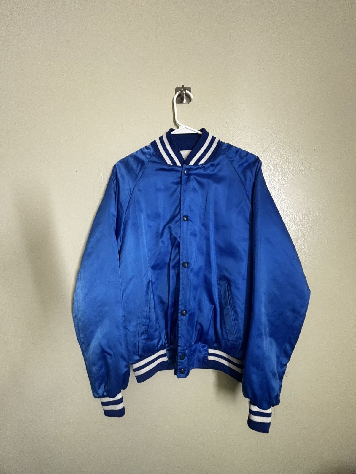 Other Blue varsity jacket with red embroidery in the back side Size US S / EU 44-46 / 1 - 2 Thumbnail