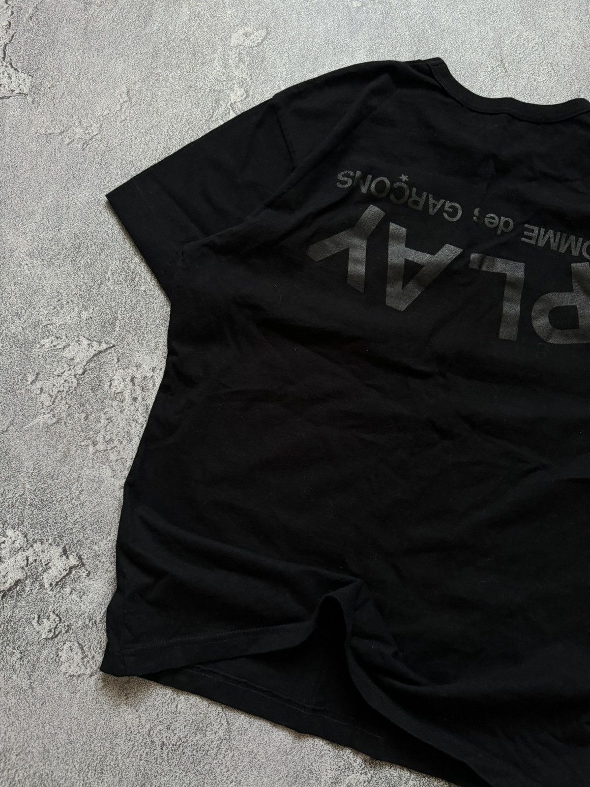 PLAY comme des garçons big logo tee T-shirt polo
