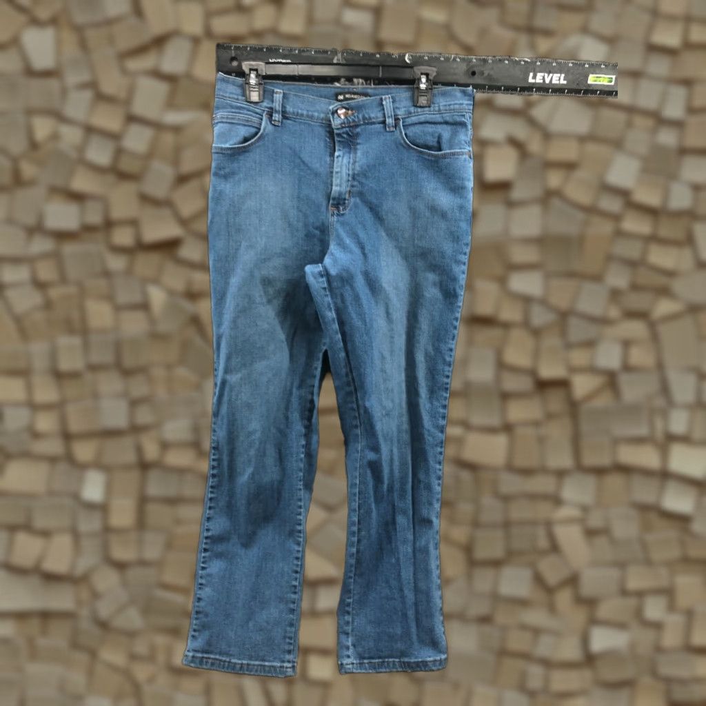 Lee Lee Petite Relaxed Fit Jeans Size 8P Womens Medium Wash Blue Size 30" / US 8 / IT 44 - 1 Thumbnail
