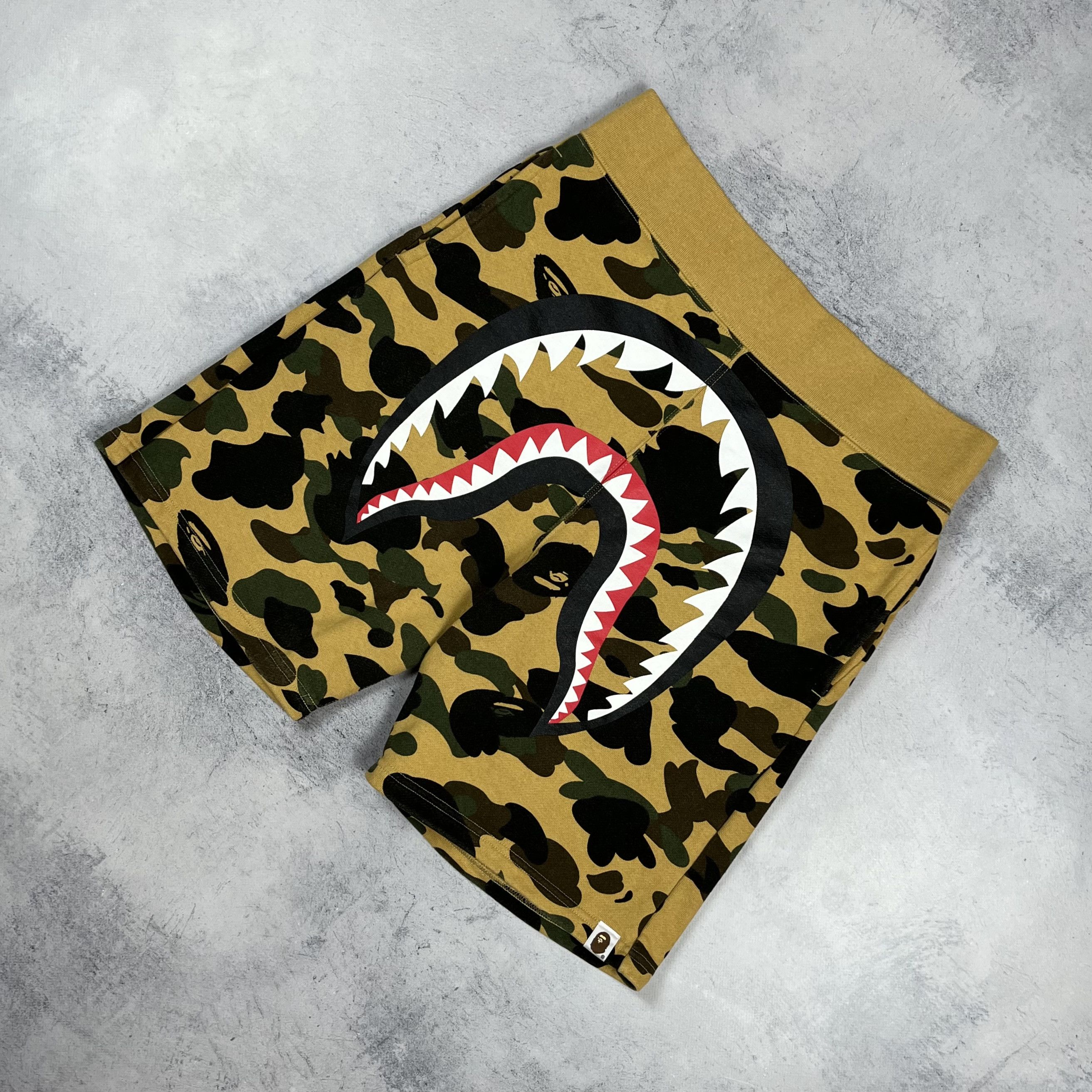 Bape Bape 1st Camo Shark Shorts SS19 Size US 32 / EU 48 - 2 Thumbnail
