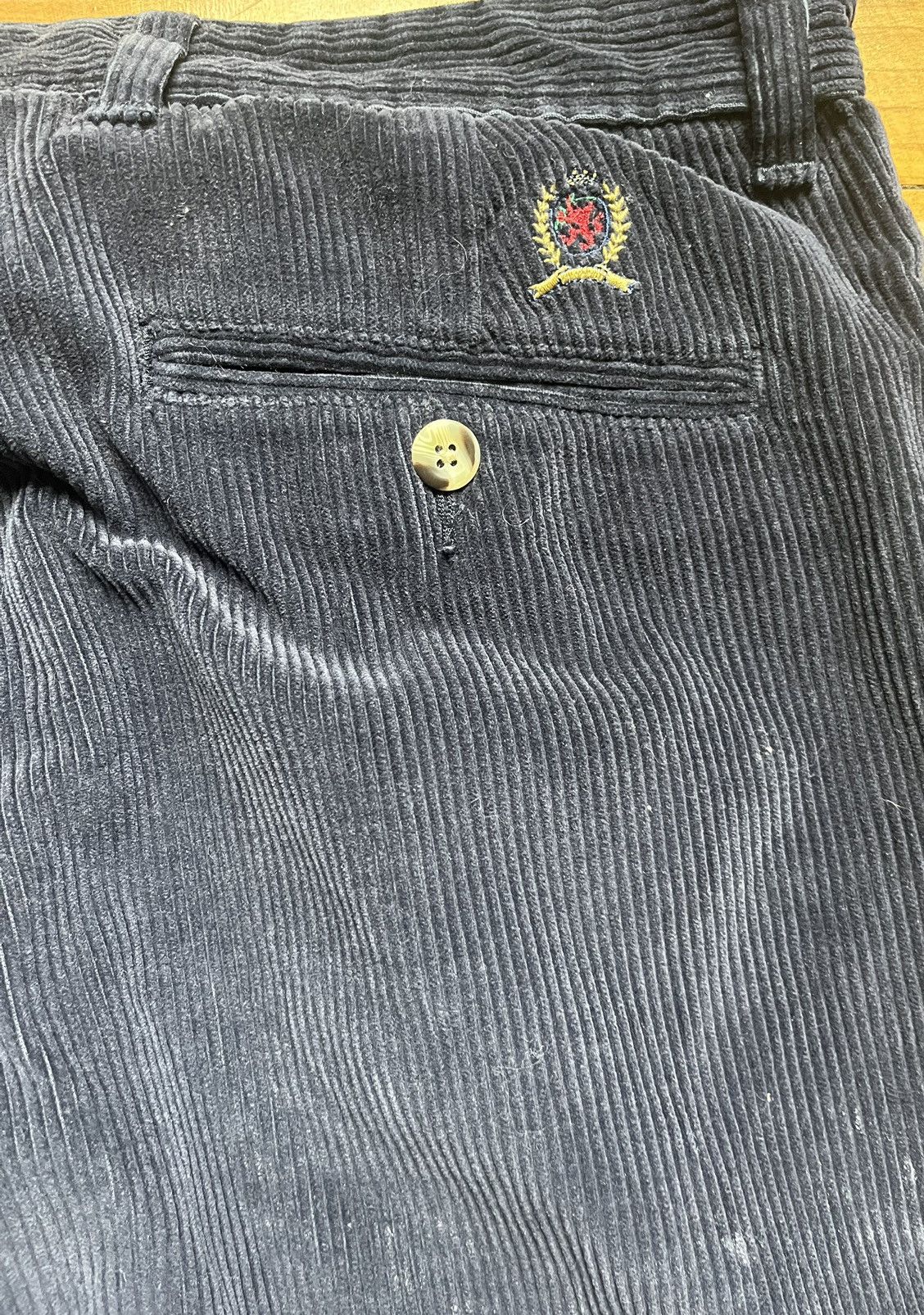 Tommy Hilfiger × Vintage Vintage Tommy Hilfiger Corduroy Pants 31x32 Size US 31 - 4 Thumbnail