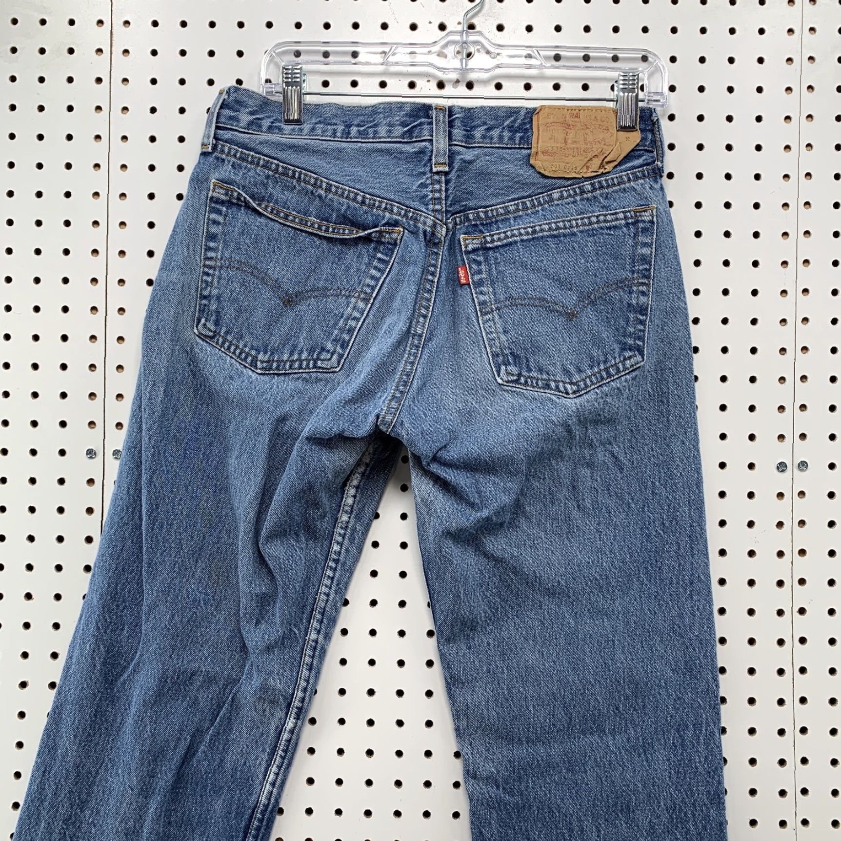 Levi's VINTAGE Levi's 501 Jeans Denim Blue Mens 32x30 Size 30x28 Straight 80s Theme 5-Pocket Mens Jeans Size US 30 / EU 46 - 7 Thumbnail