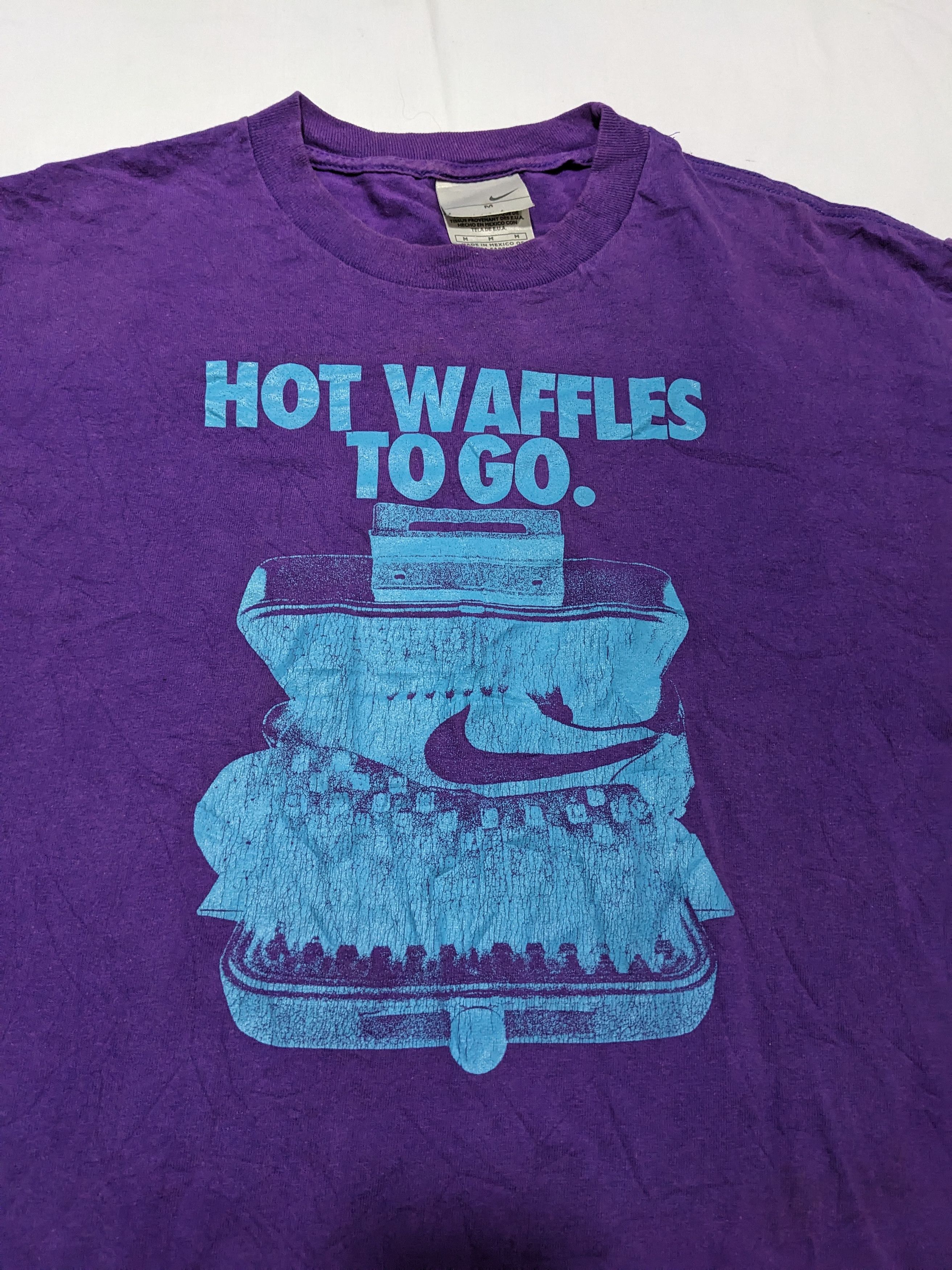 Nike × Vintage Vintage Y2K Purple Retro Nike Sportswear Tee Size US M / EU 48-50 / 2 - 2 Thumbnail