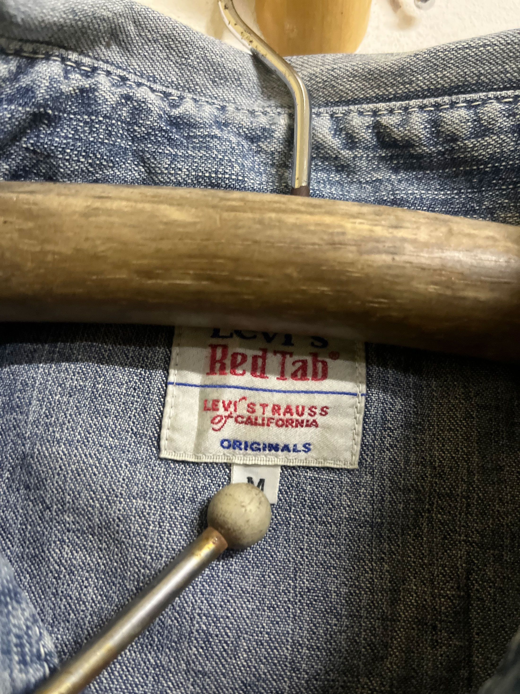 Levi's Vintage Clothing Vintage Levis Red Tab Light Denim Snap Button Shirt Size US M / EU 48-50 / 2 - 2 Thumbnail