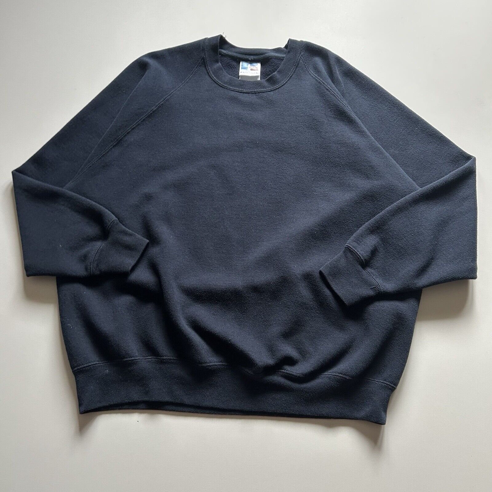 Russell Athletic Vintage 2000s Russell Athletic Blank Crewneck XL Navy Blue Size US XL / EU 56 / 4 - 1 Thumbnail