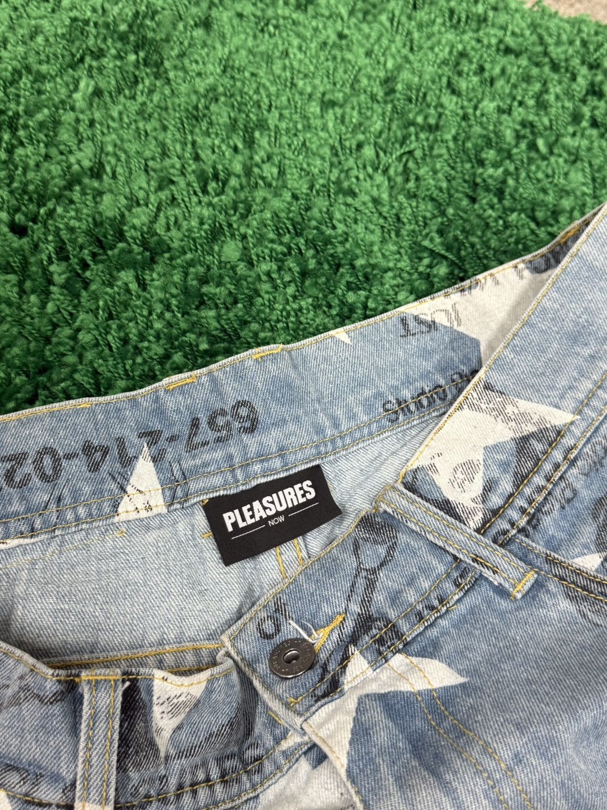 Pleasures Pleasures Star Logo Denim Jeans Sz. 32 Print Logos Size US 32 / EU 48 - 5 Thumbnail