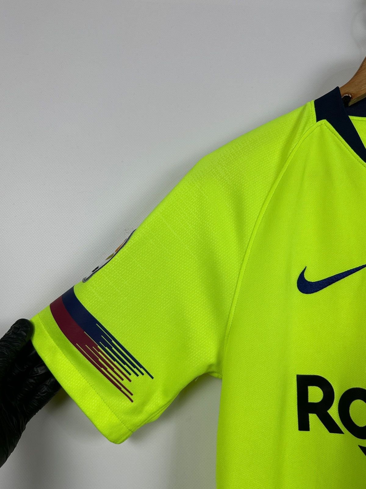 Nike 2018/19 Nike Barcelona Away Soccer Jersey Size US S / EU 44-46 / 1 - 10 Thumbnail