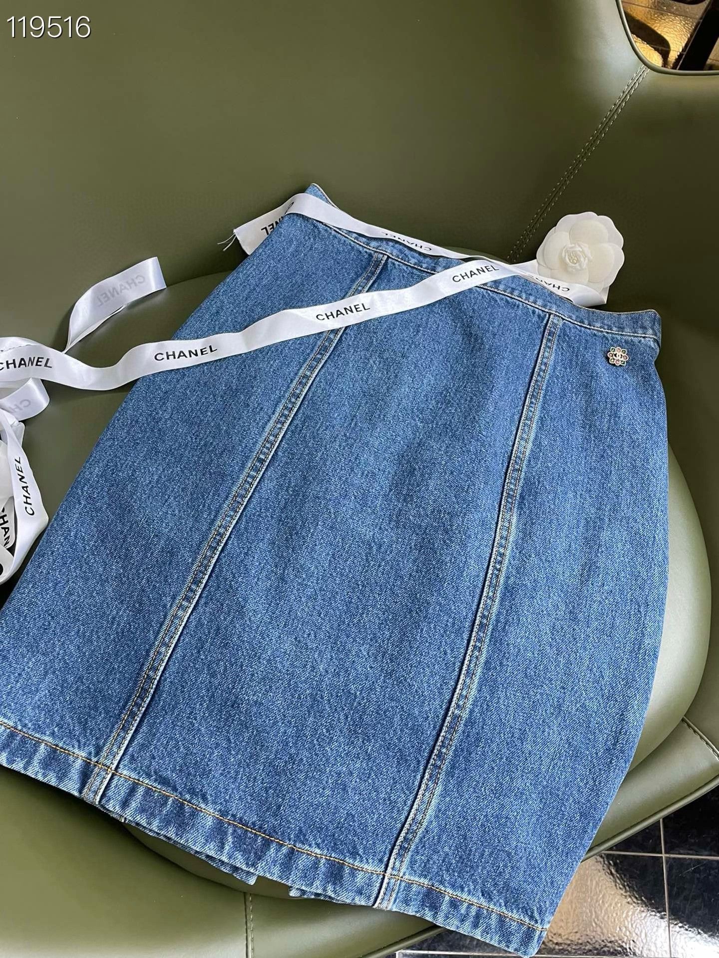 Chanel Chanel 22K Denim Skirt Size 36 Size 36" / US 14 / IT 50 - 1 Thumbnail